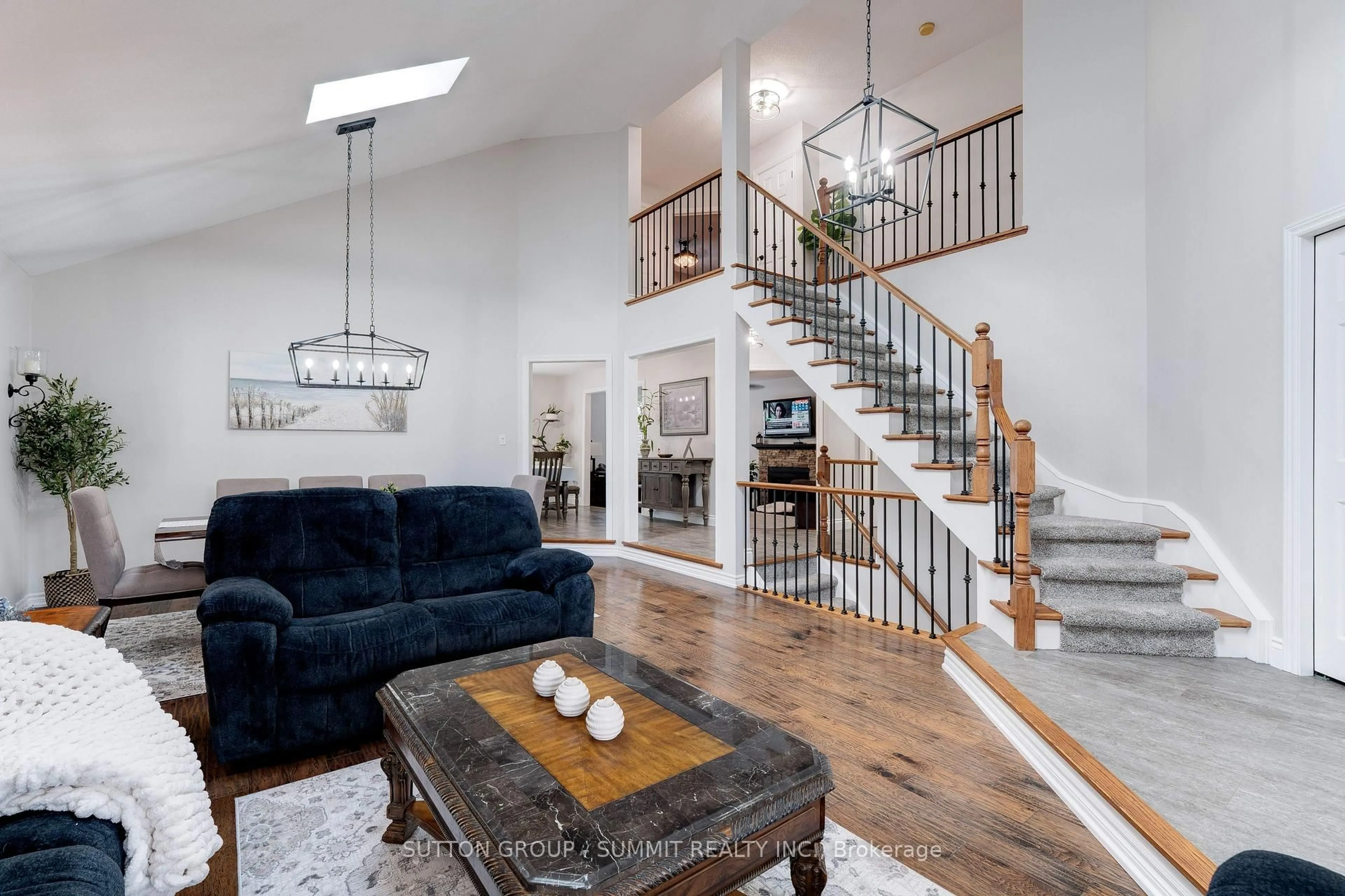 Living room with furniture, unknown for 10 Scottswood Lane, Haldimand Ontario N3W 2L6