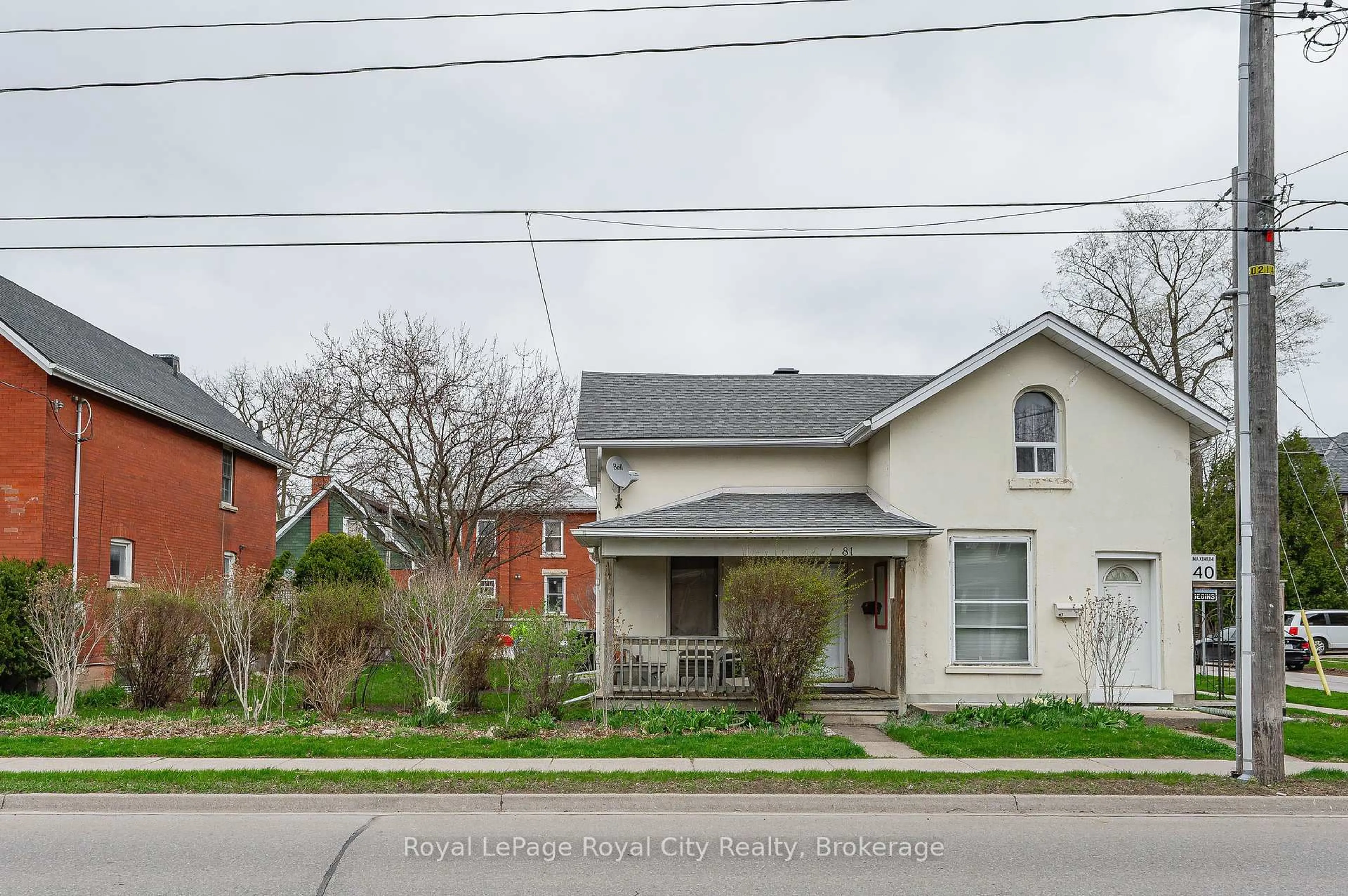 A pic from outside/outdoor area/front of a property/back of a property/a pic from drone, street for 81 Edinburgh Rd, Guelph Ontario N1H 5R2