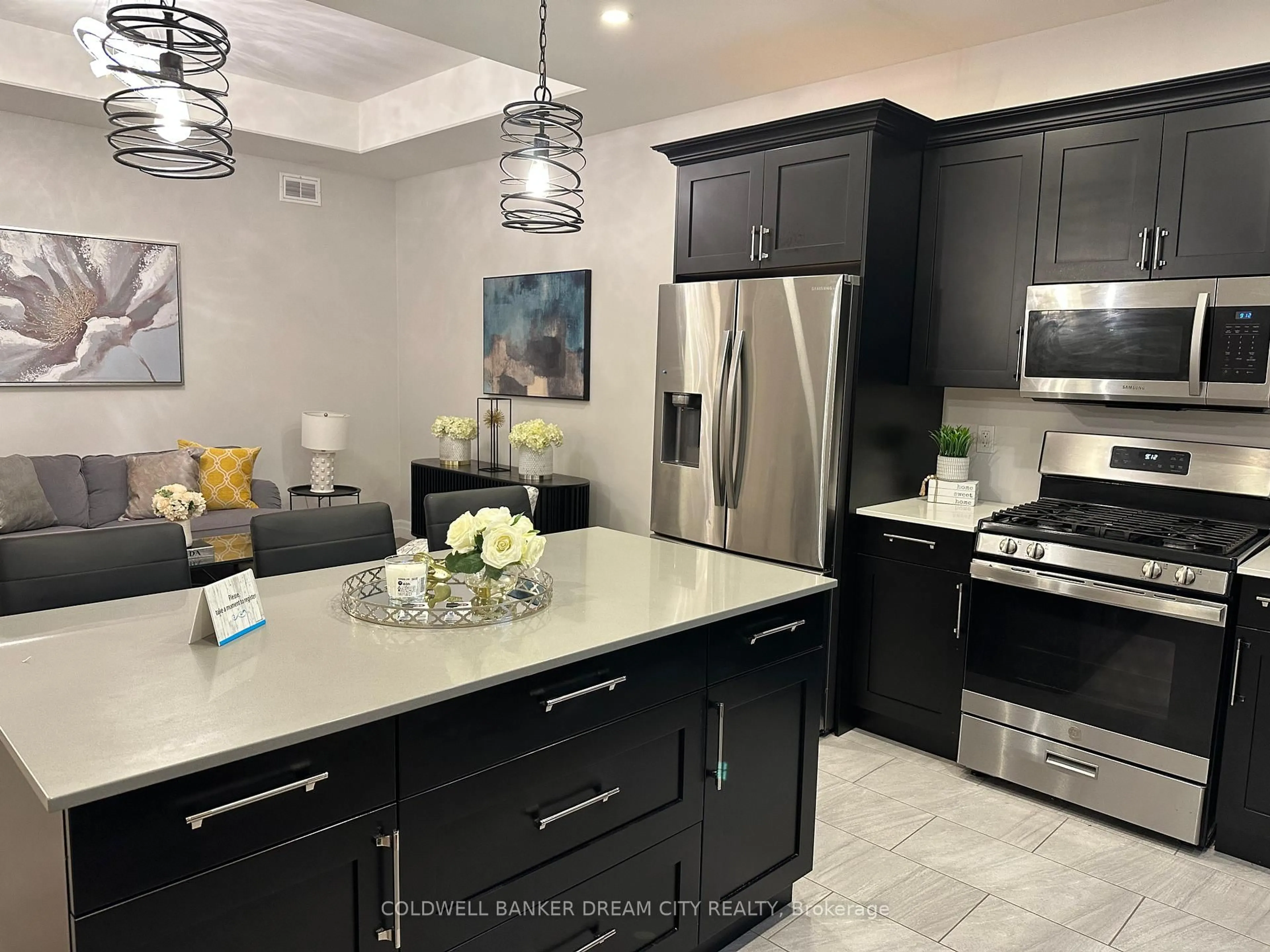 Open concept kitchen, ceramic/tile floor for 28 MATHEOS Cres, Quinte West Ontario K8V 0L3