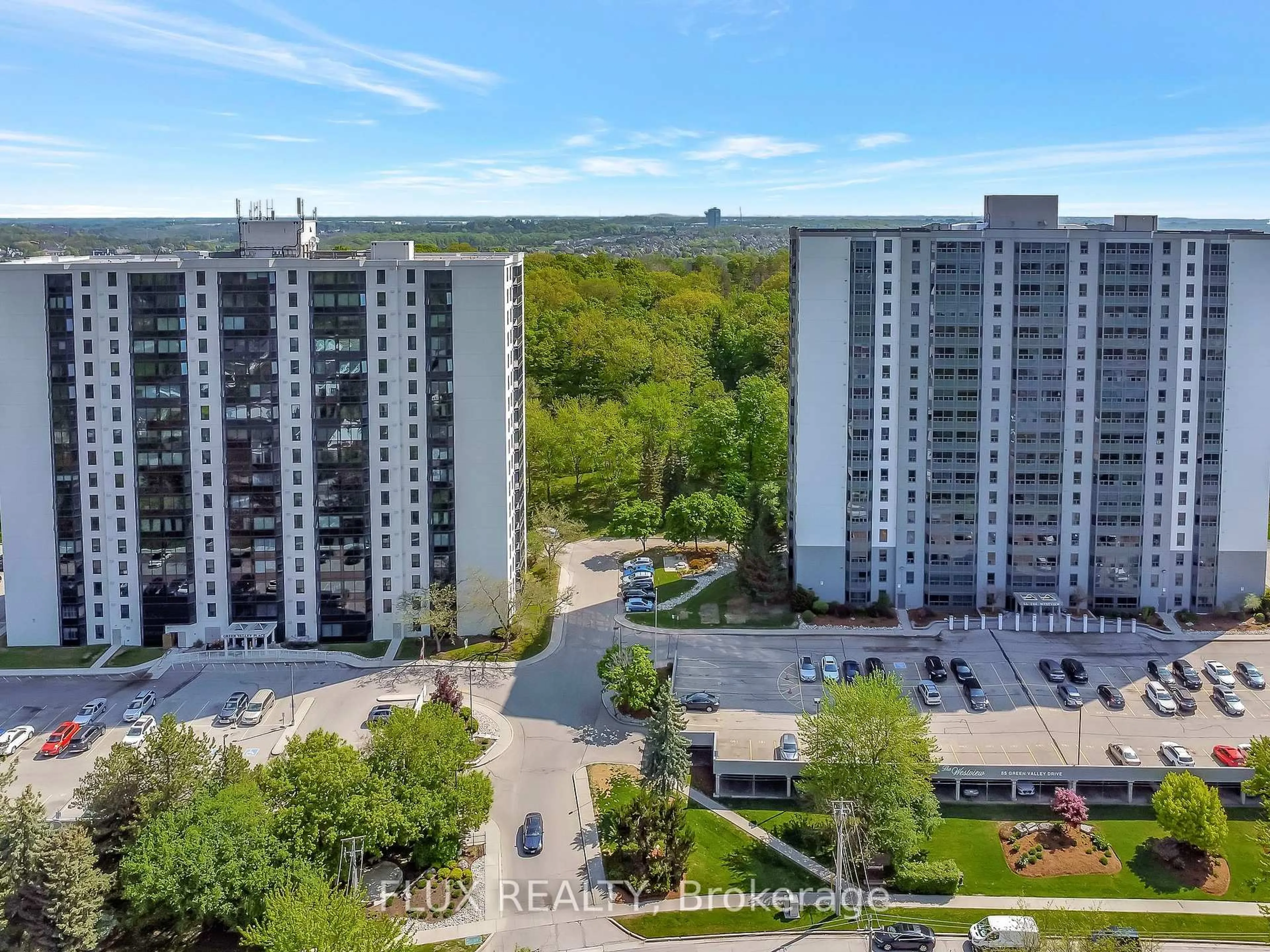 A pic from outside/outdoor area/front of a property/back of a property/a pic from drone, city buildings view from balcony for 35 Green Valley Dr #902, Kitchener Ontario N2P 2A5
