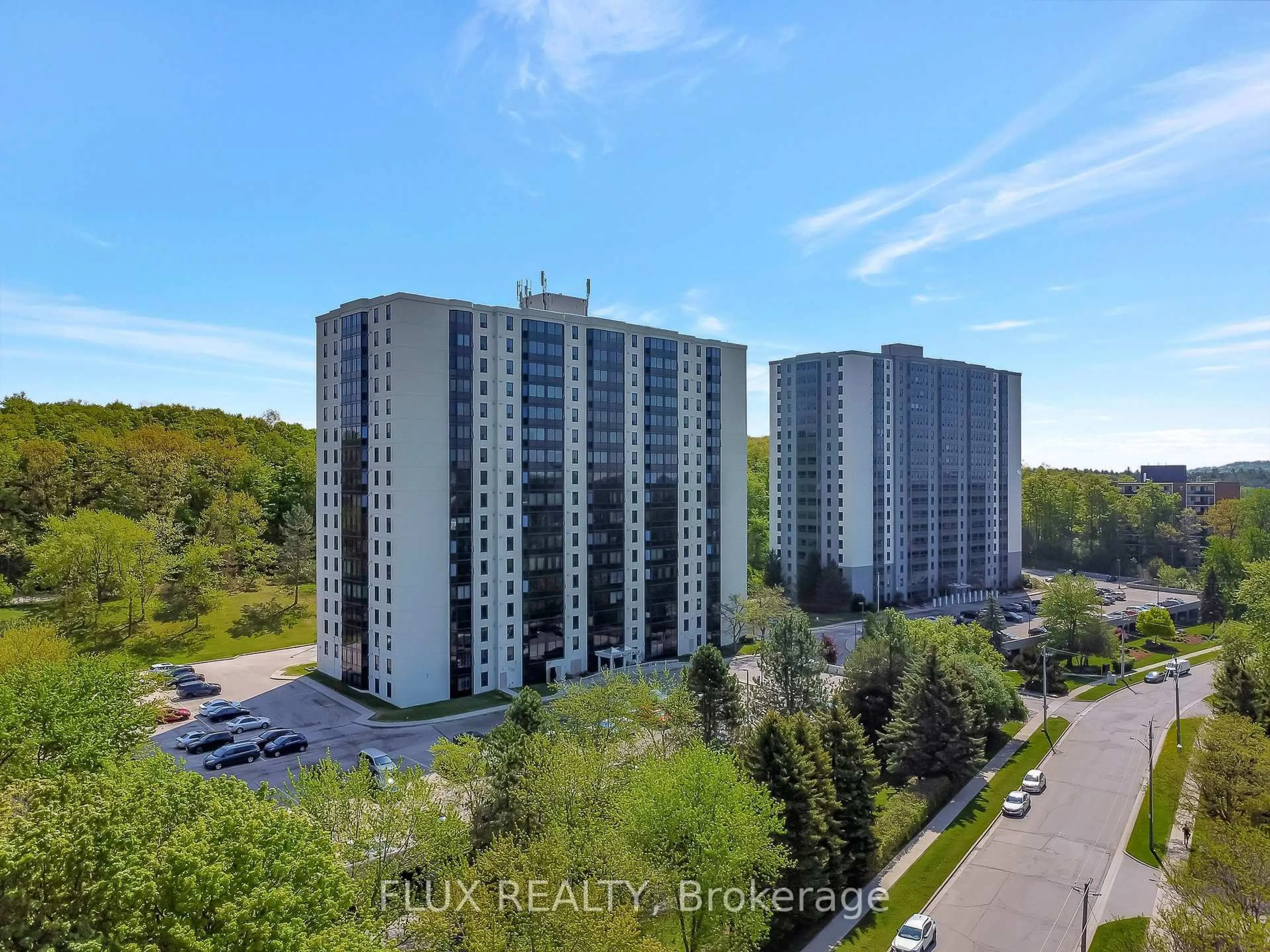 A pic from outside/outdoor area/front of a property/back of a property/a pic from drone, city buildings view from balcony for 35 Green Valley Dr #902, Kitchener Ontario N2P 2A5