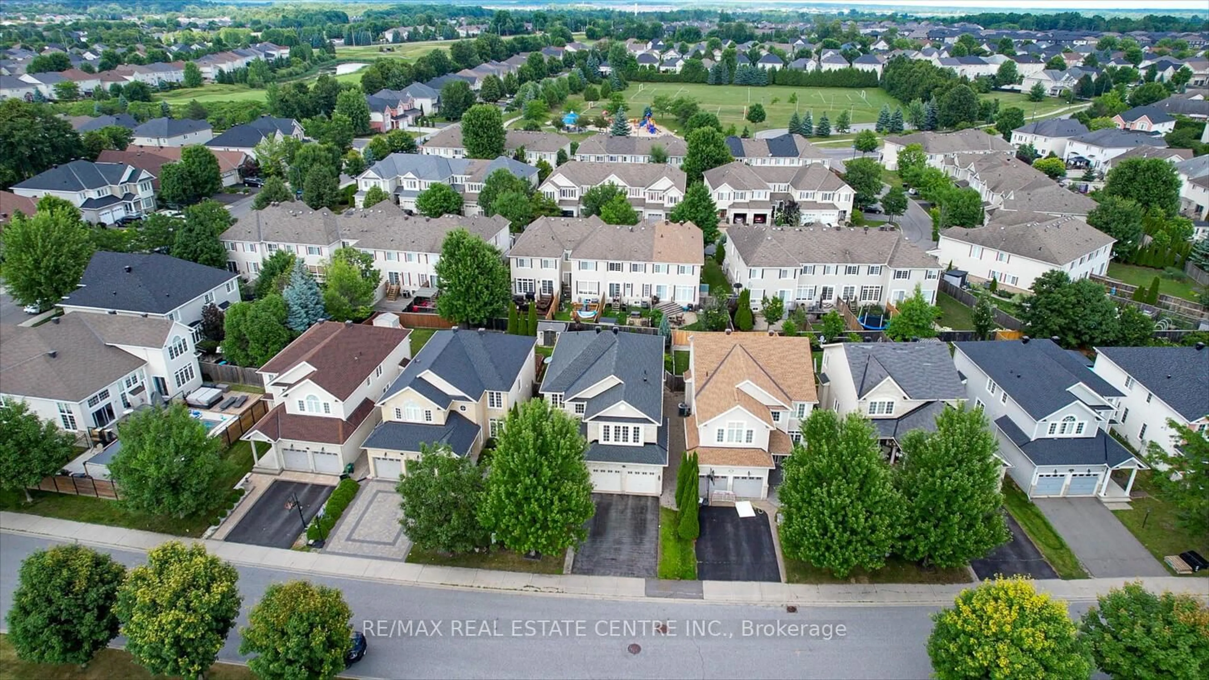 A pic from outside/outdoor area/front of a property/back of a property/a pic from drone, street for 544 Ravendale Way, Ottawa Ontario K2J 0G9