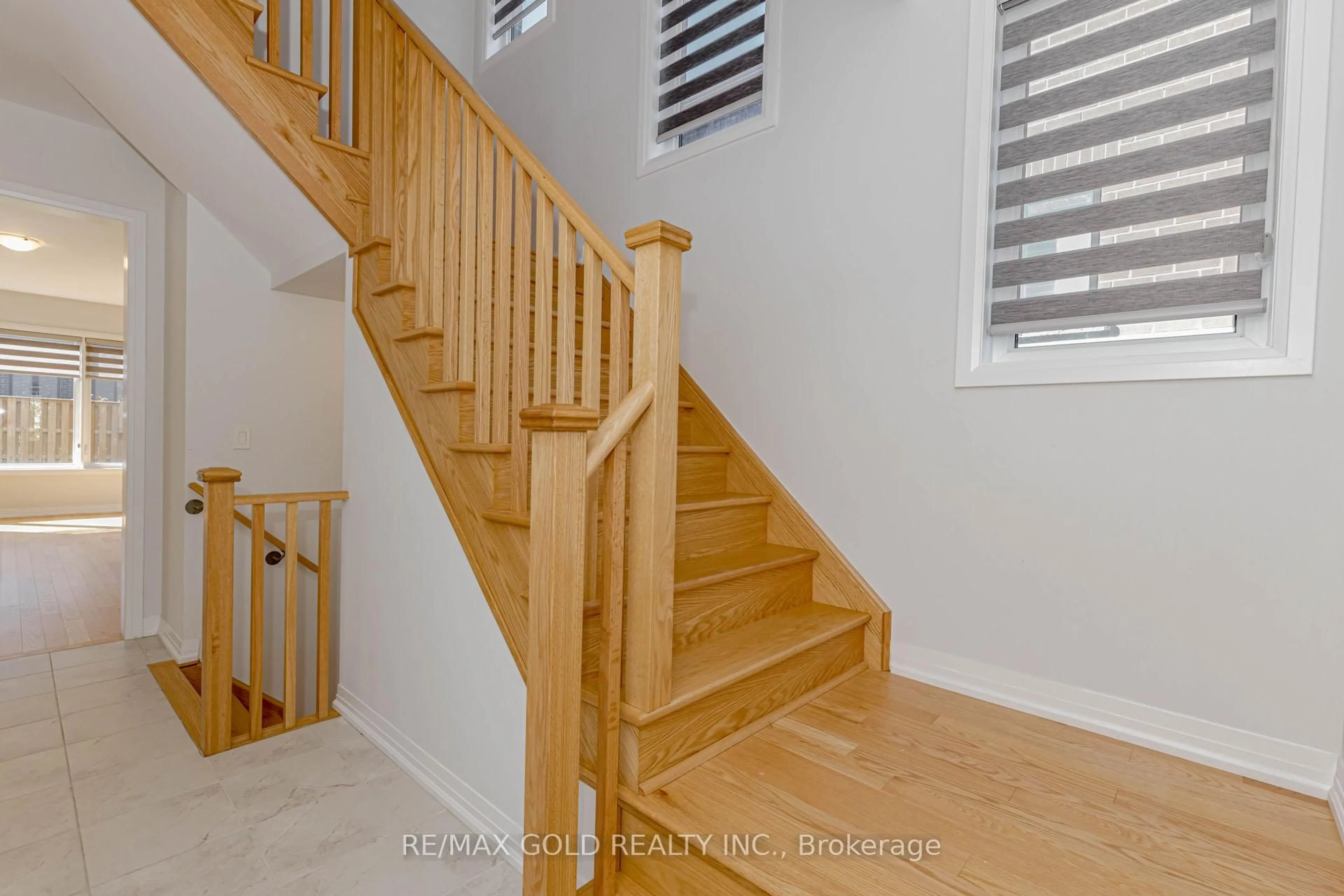 Stairs for 164 Silverwood Cres, Woodstock Ontario N4T 0M6