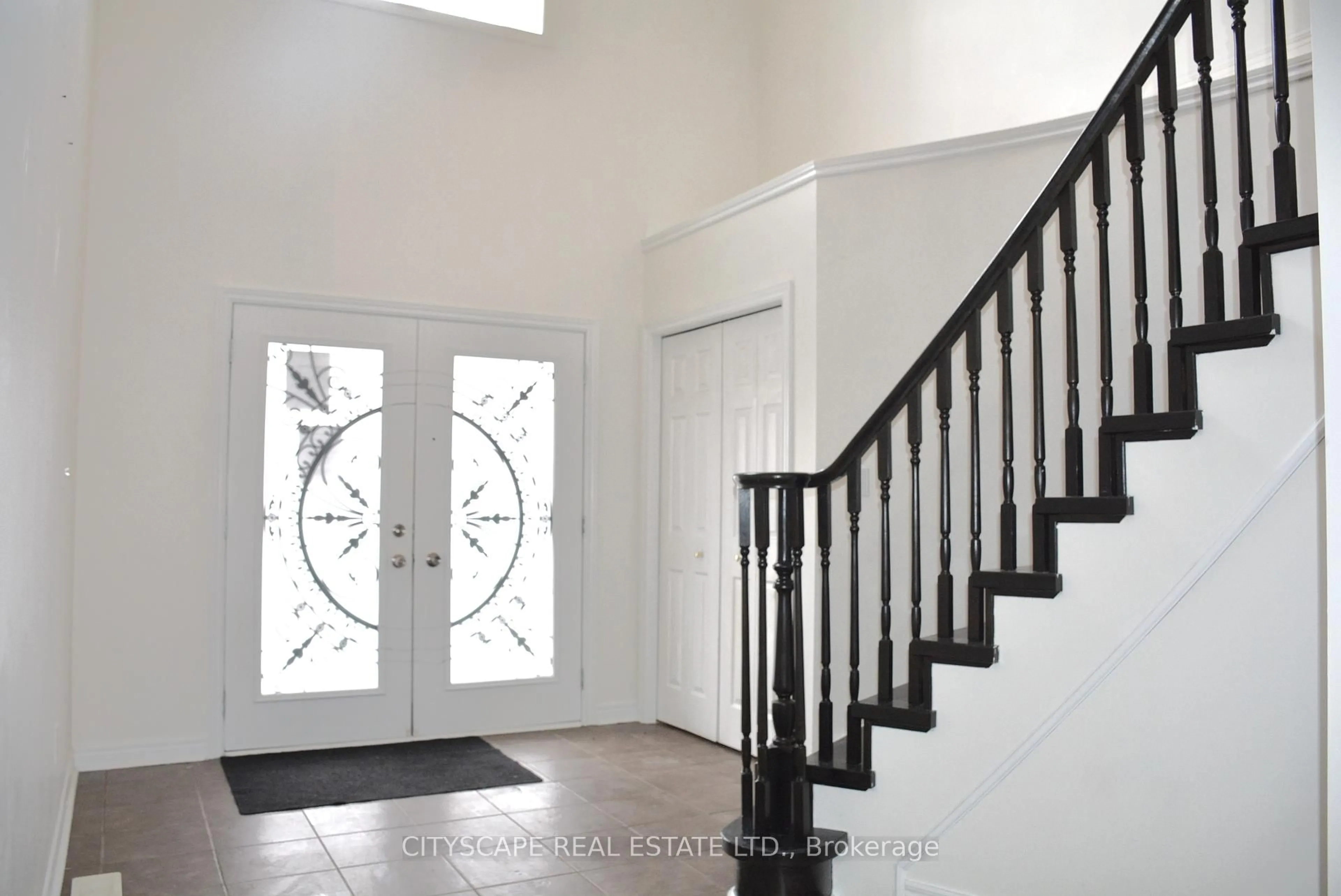 Indoor entryway for 4 Wilton Rd, Guelph Ontario N1E 7L5