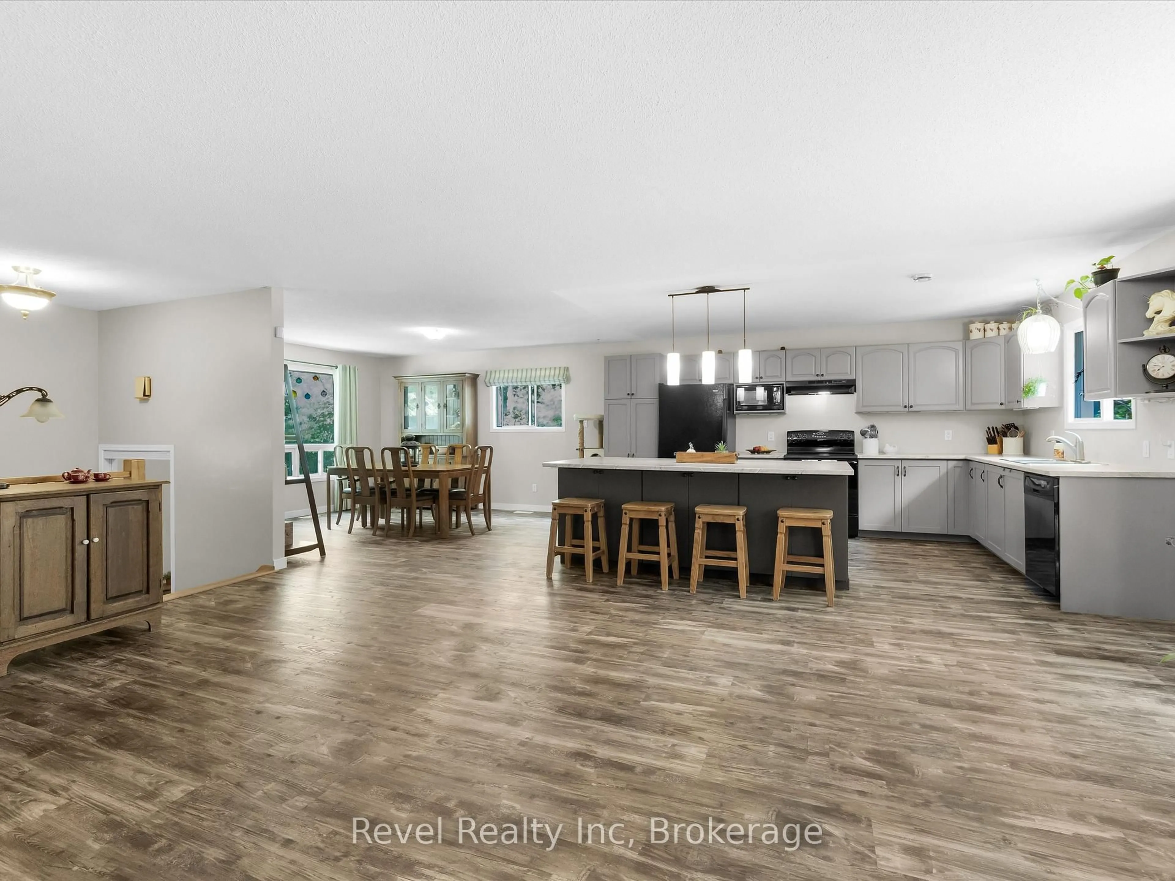Open concept kitchen, unknown for 1326 Echo Lake Rd, Lake of Bays Ontario P0B 1A0