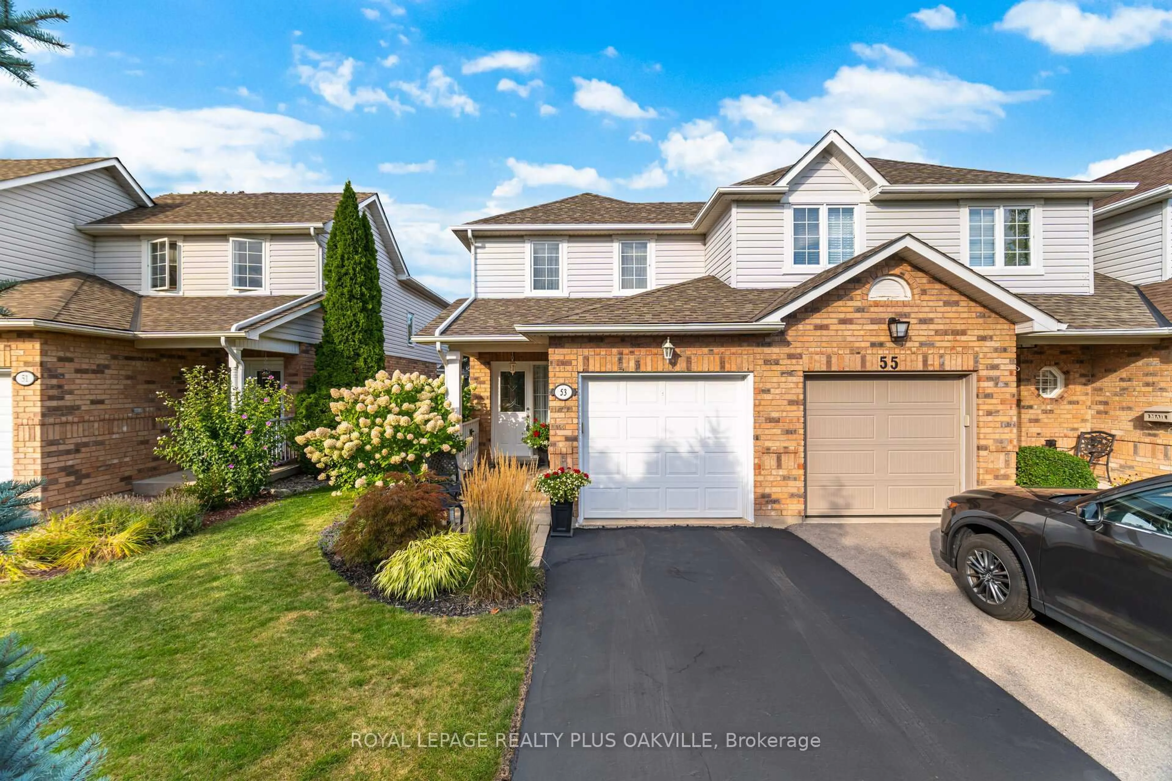 A pic from outside/outdoor area/front of a property/back of a property/a pic from drone, street for 53 Kildonan Cres, Hamilton Ontario L0R 2H5