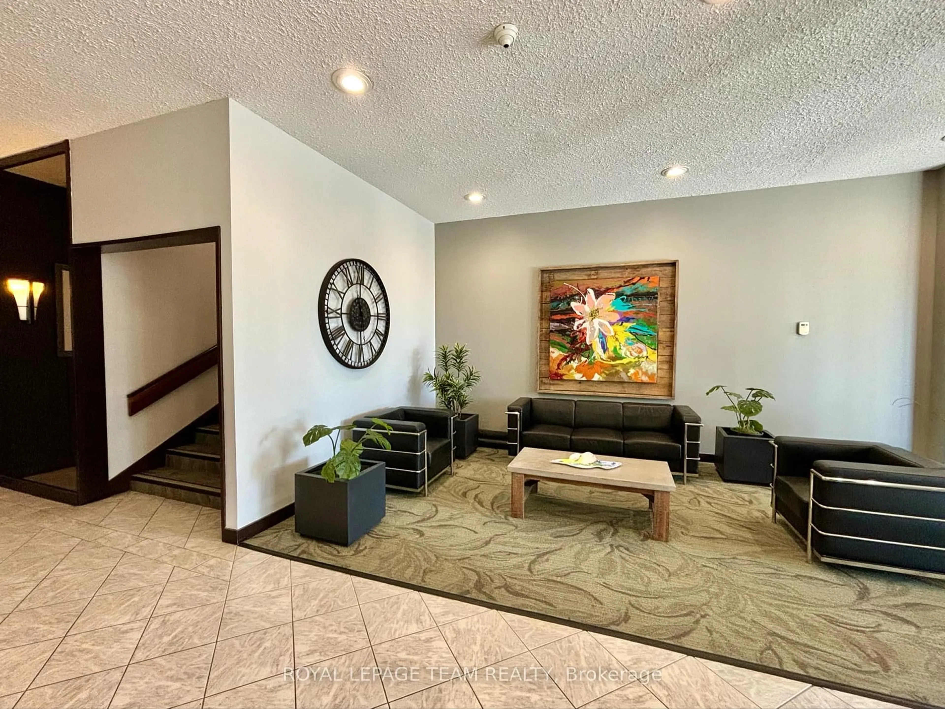 Lobby for 2951 Riverside Dr #1101, Ottawa Ontario K1V 8W6