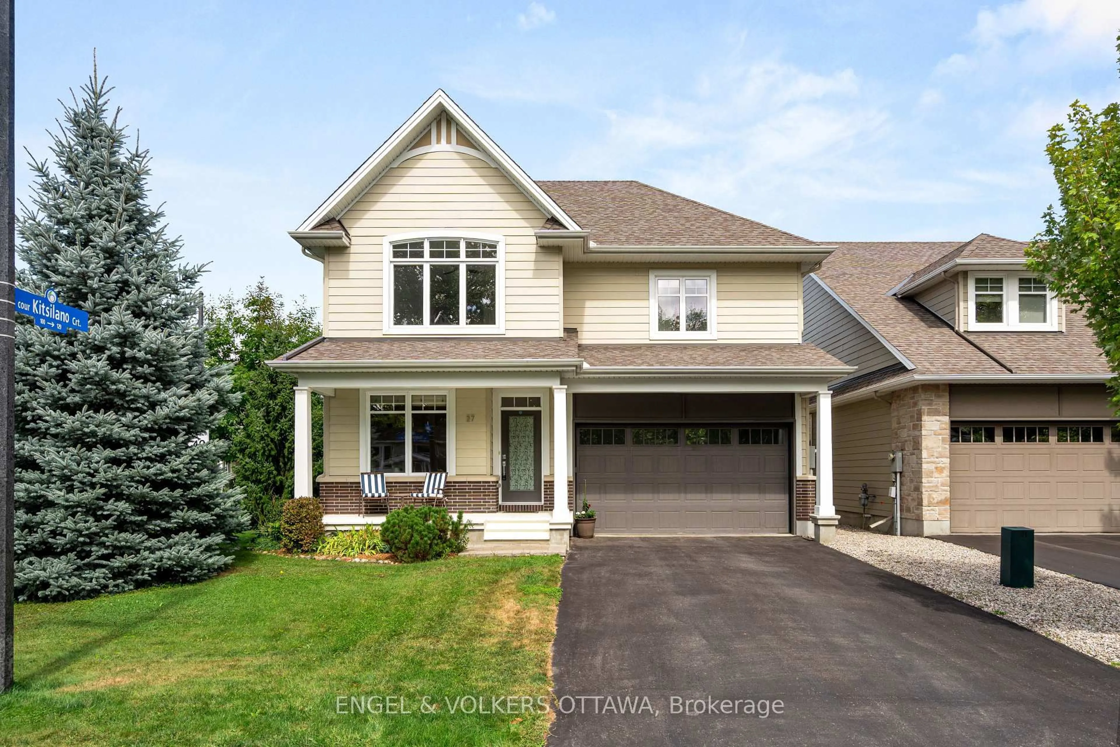 Home with brick exterior material, street for 27 Esquimault Ave, Ottawa Ontario K2H 6Z4