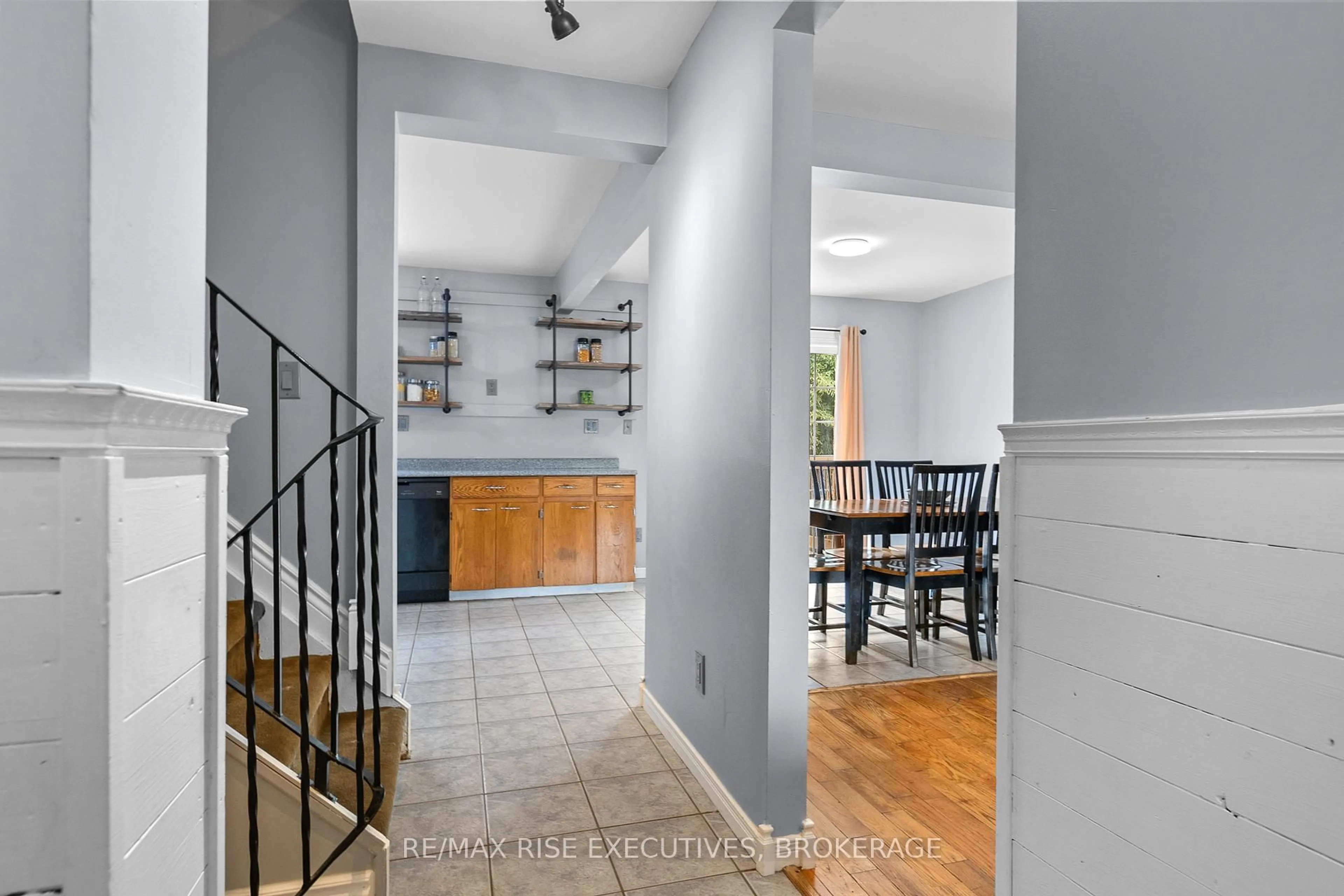 Open concept kitchen, ceramic/tile floor for 470A HENRIETTA St, Gananoque Ontario K7G 1X7