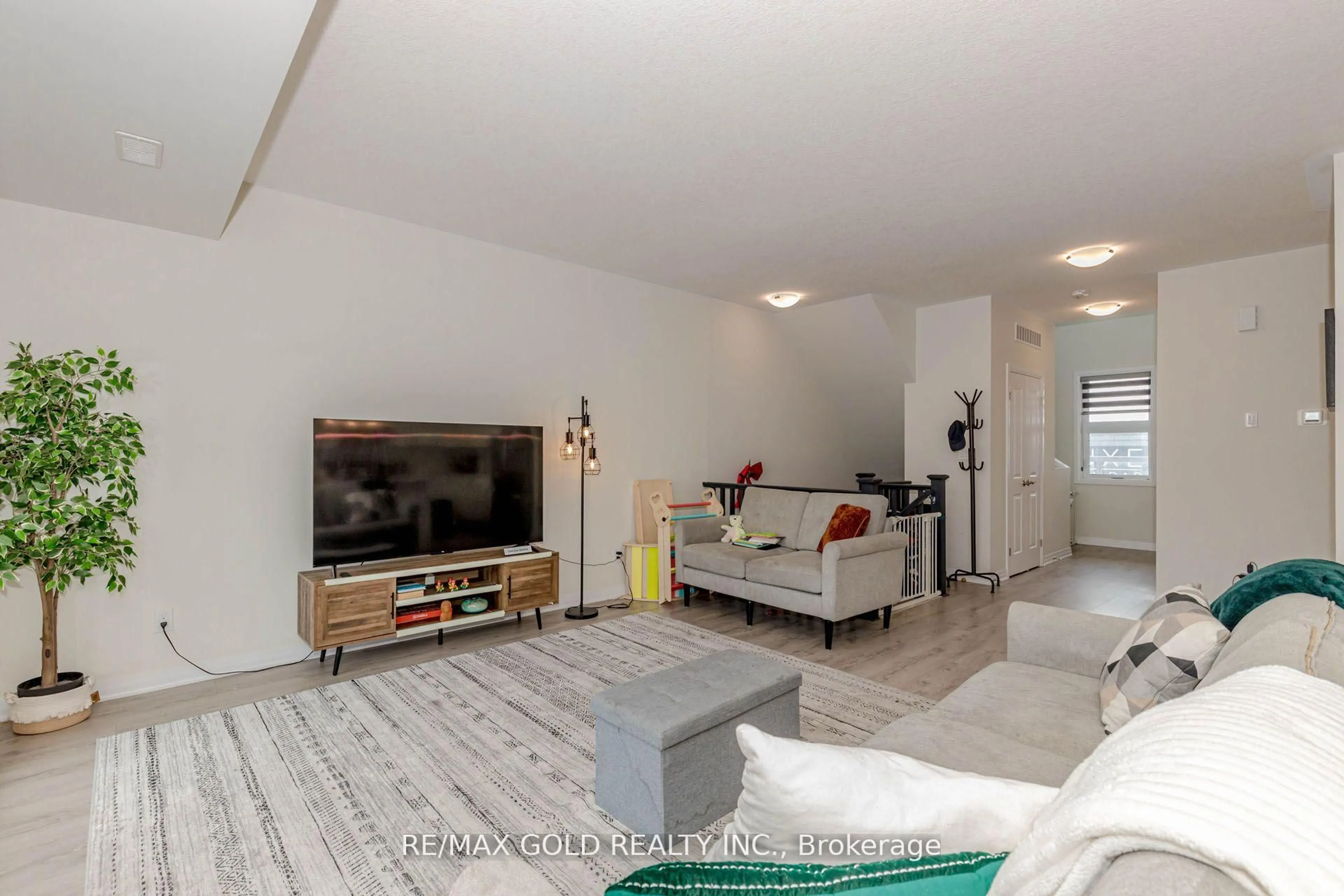 Living room with furniture, unknown for 124 Seabrook Dr #3, Kitchener Ontario N2R 0R7