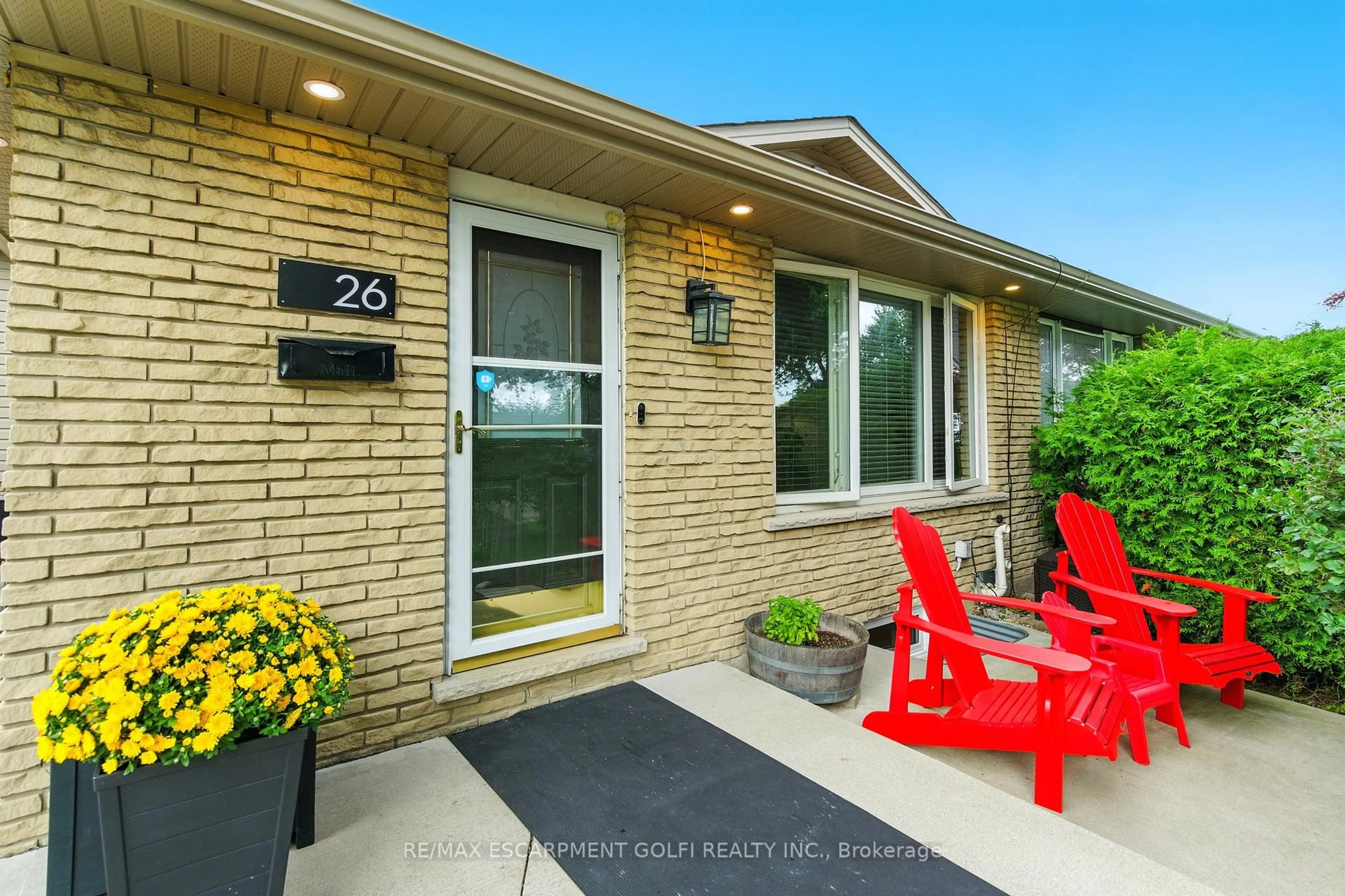 Unknown for 26 Gillard St, Hamilton Ontario L9C 6C1