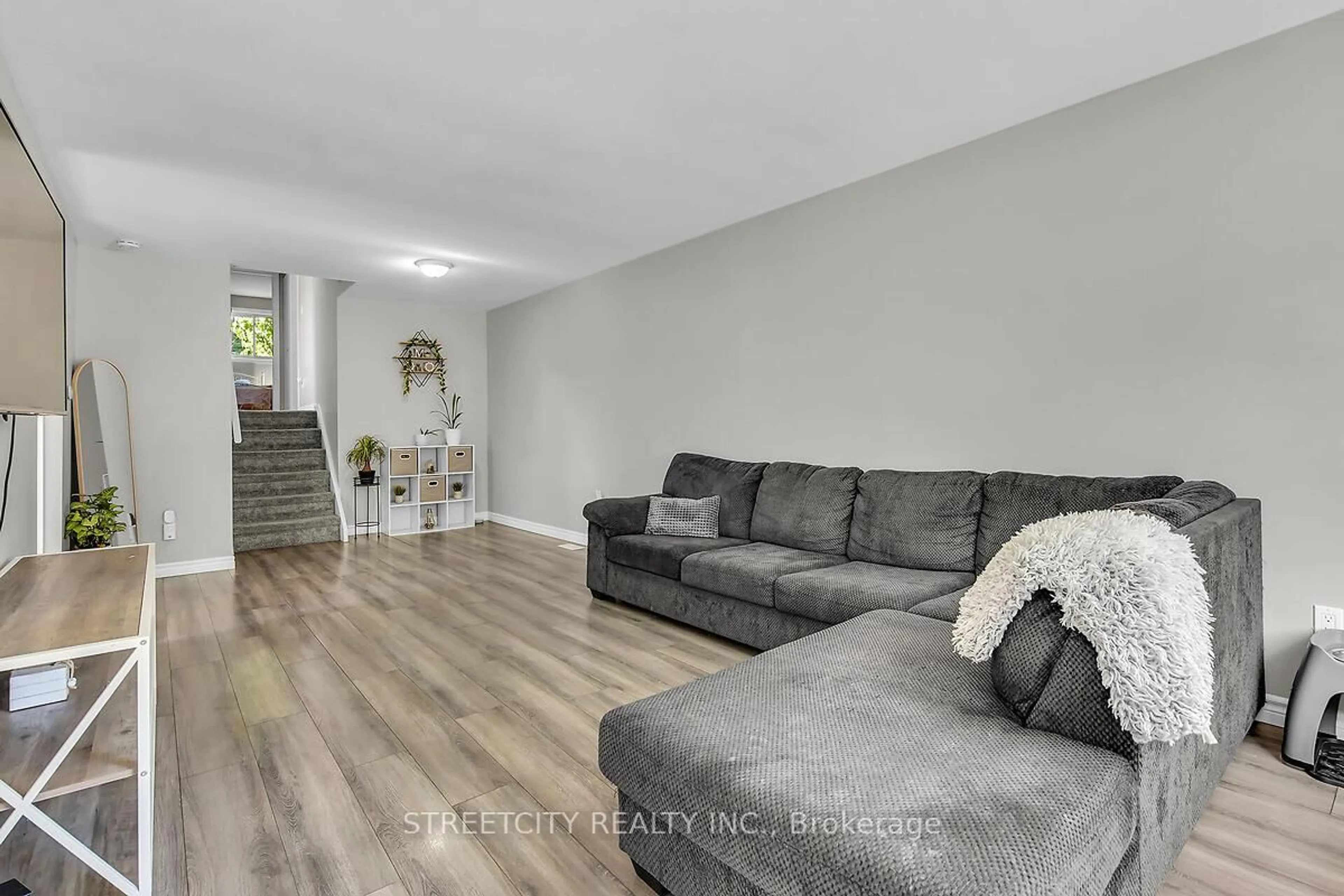 Living room with furniture, unknown for 52 Adswood Rd, London South Ontario N6E 2W1