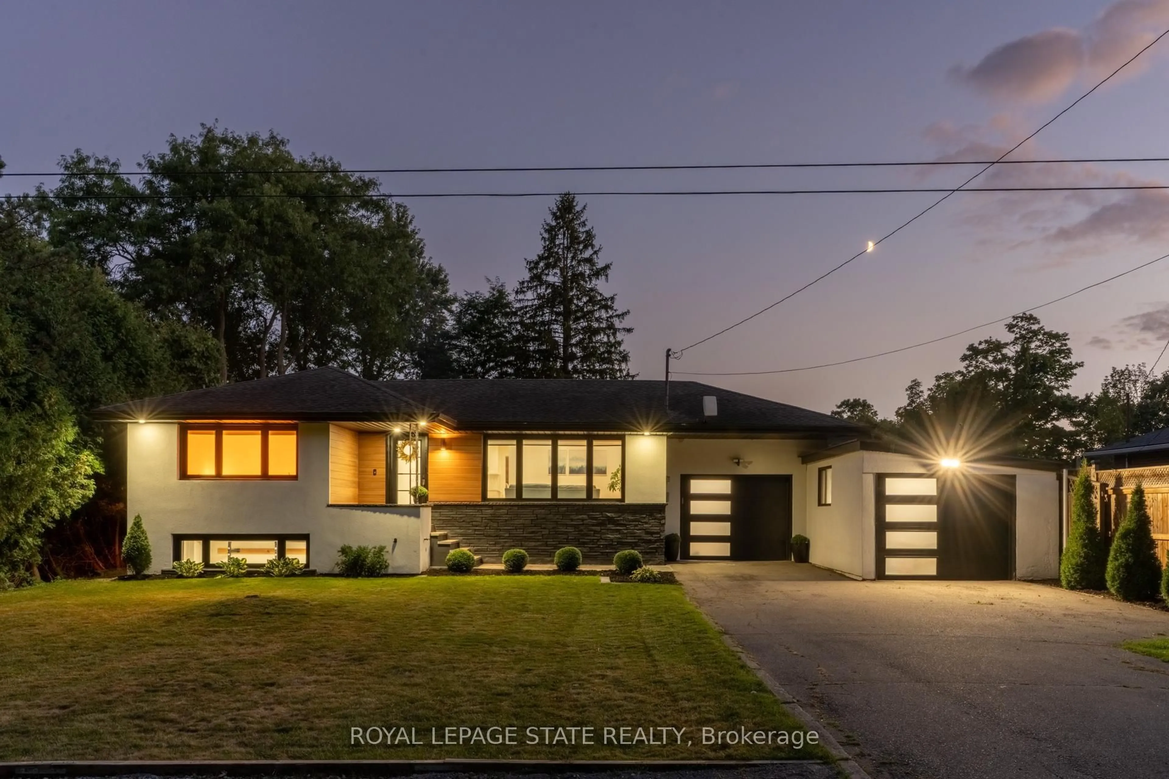 Home with brick exterior material, street for 6461 Dickenson Rd, Hamilton Ontario L0R 1W0