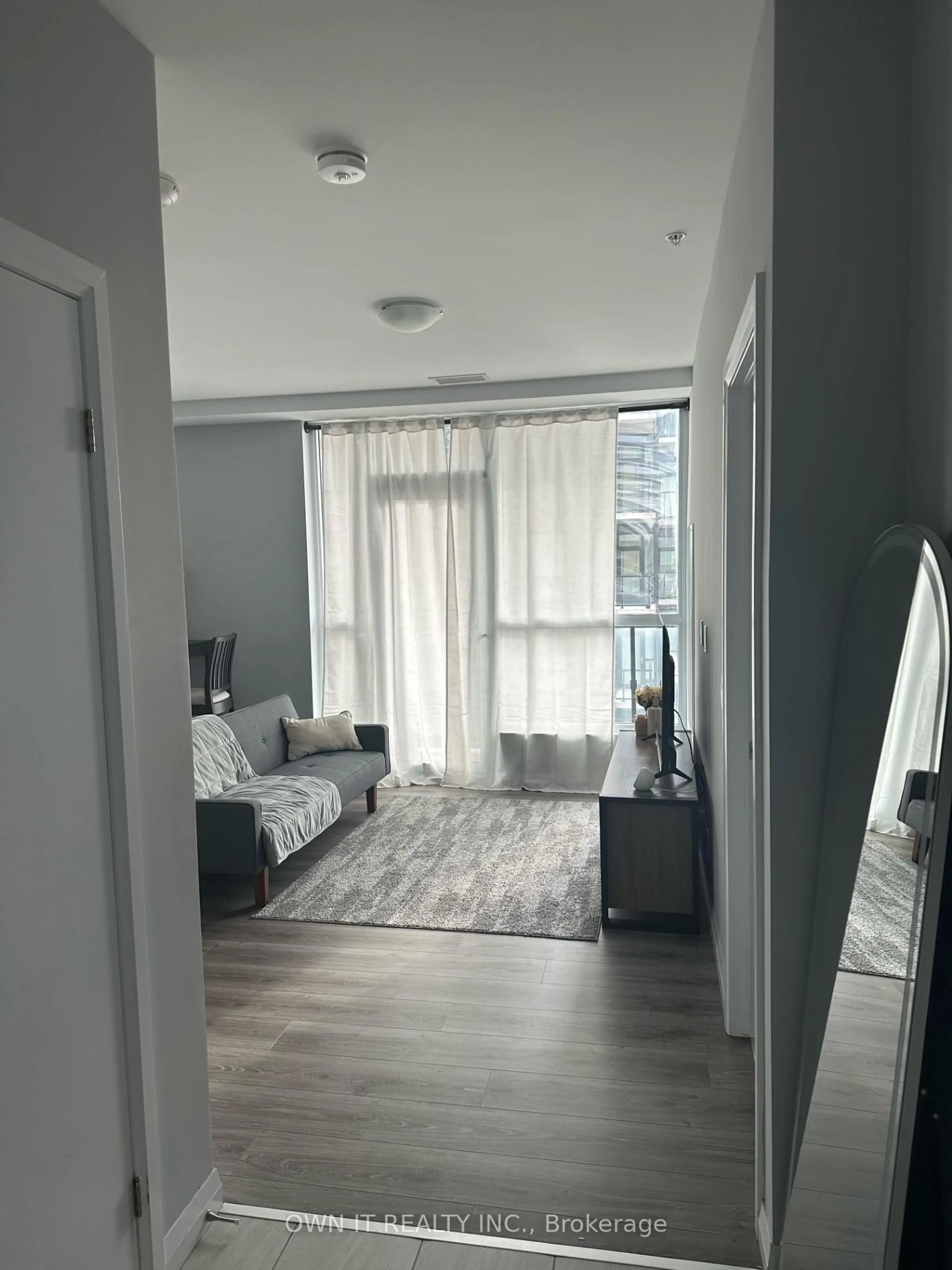 A pic of a room for 104 Garment St, Kitchener Ontario N2G 0C8