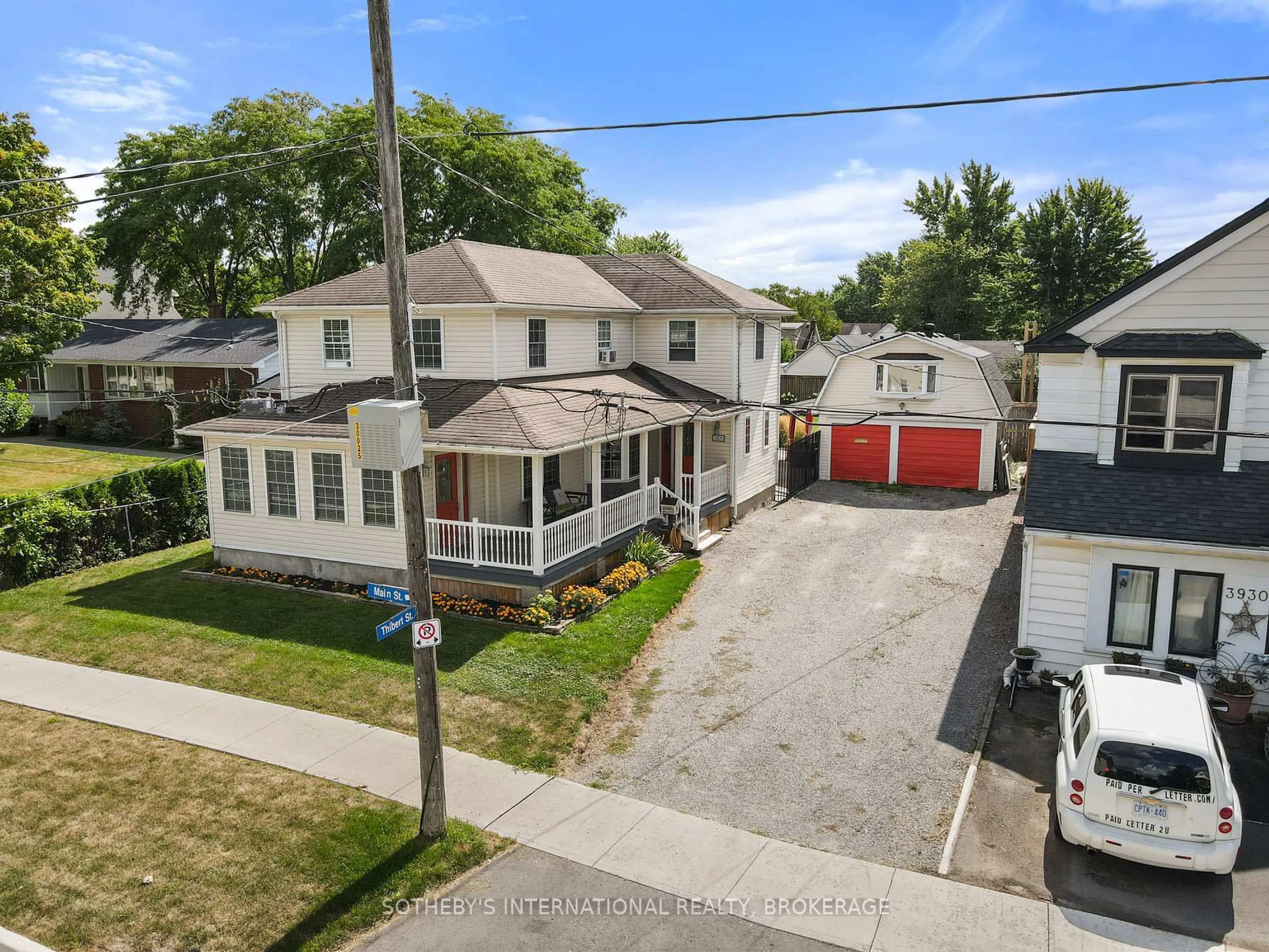 A pic from outside/outdoor area/front of a property/back of a property/a pic from drone, street for 3920 Main St, Niagara Falls Ontario L2G 6B6