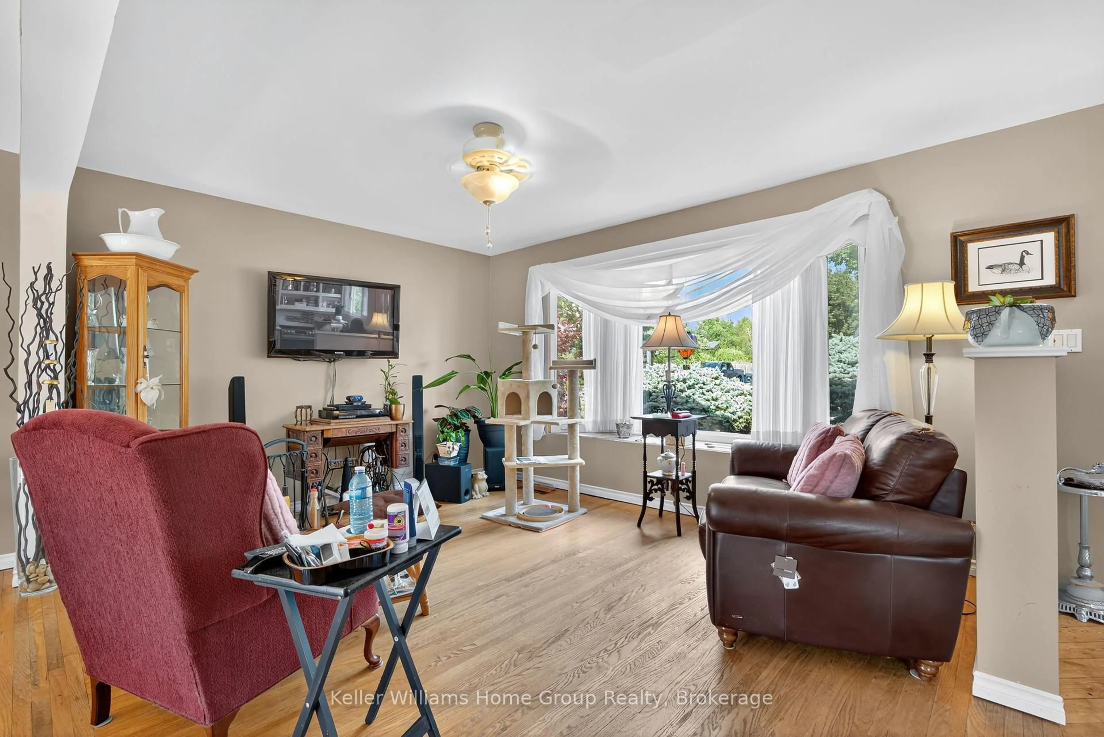 Living room with furniture, unknown for 4 Western Ave, Guelph Ontario N1H 6A6