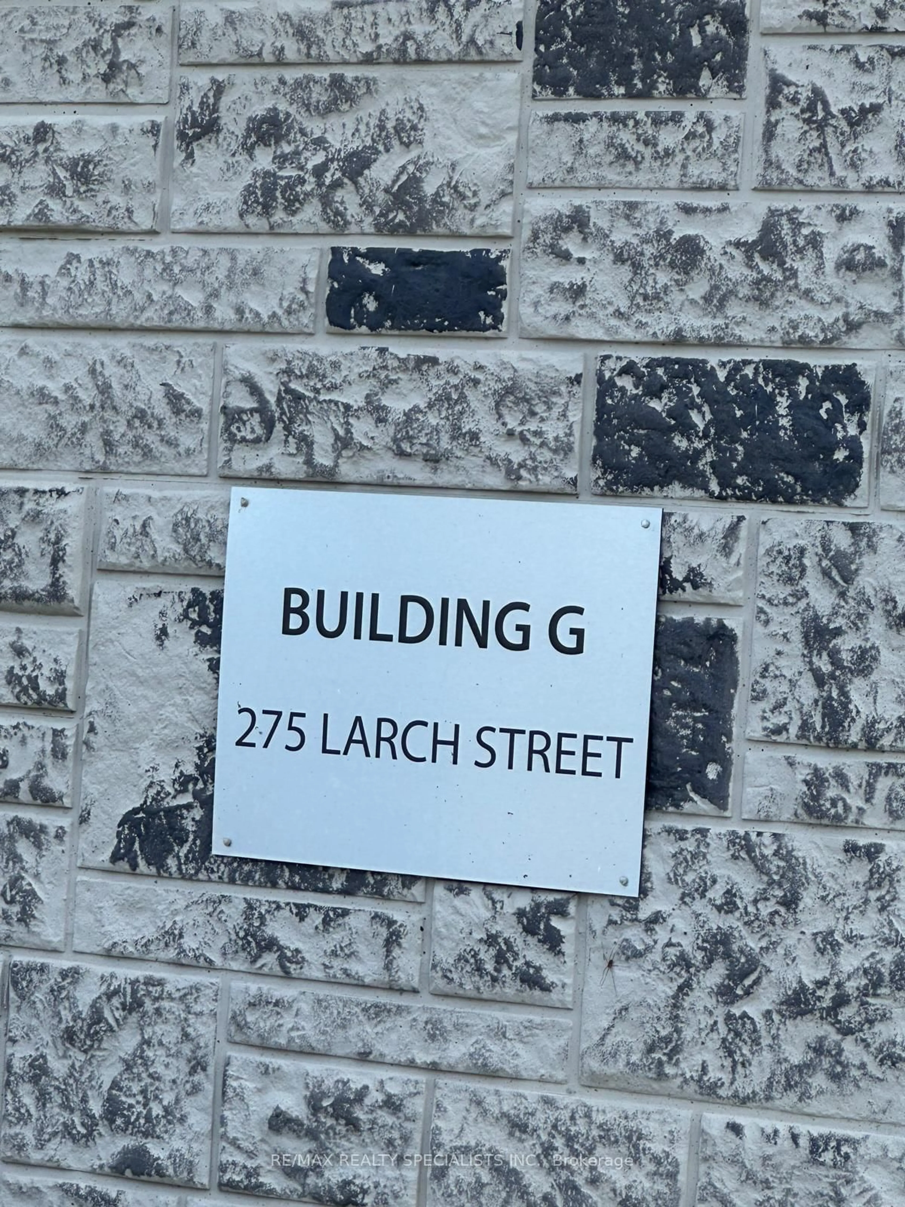 Unknown for 275 LARCH St, Waterloo Ontario N2L 3R2