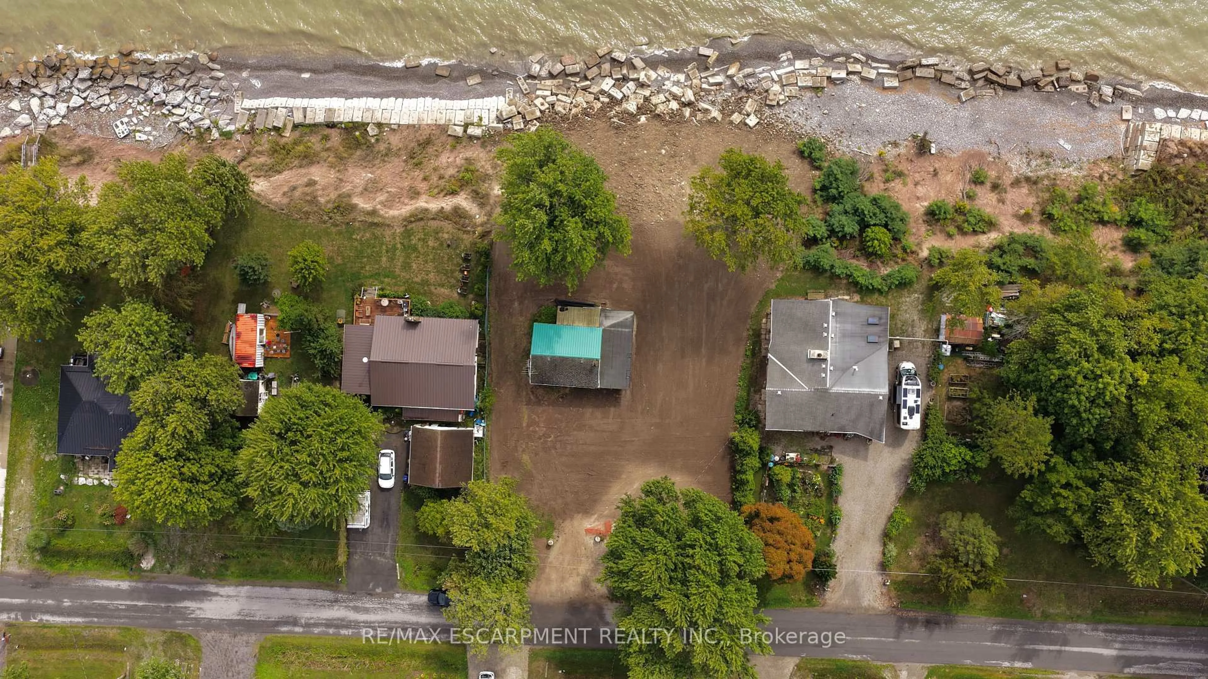 A pic from outside/outdoor area/front of a property/back of a property/a pic from drone, unknown for 37 Villella Rd, Haldimand Ontario N0A 1K0