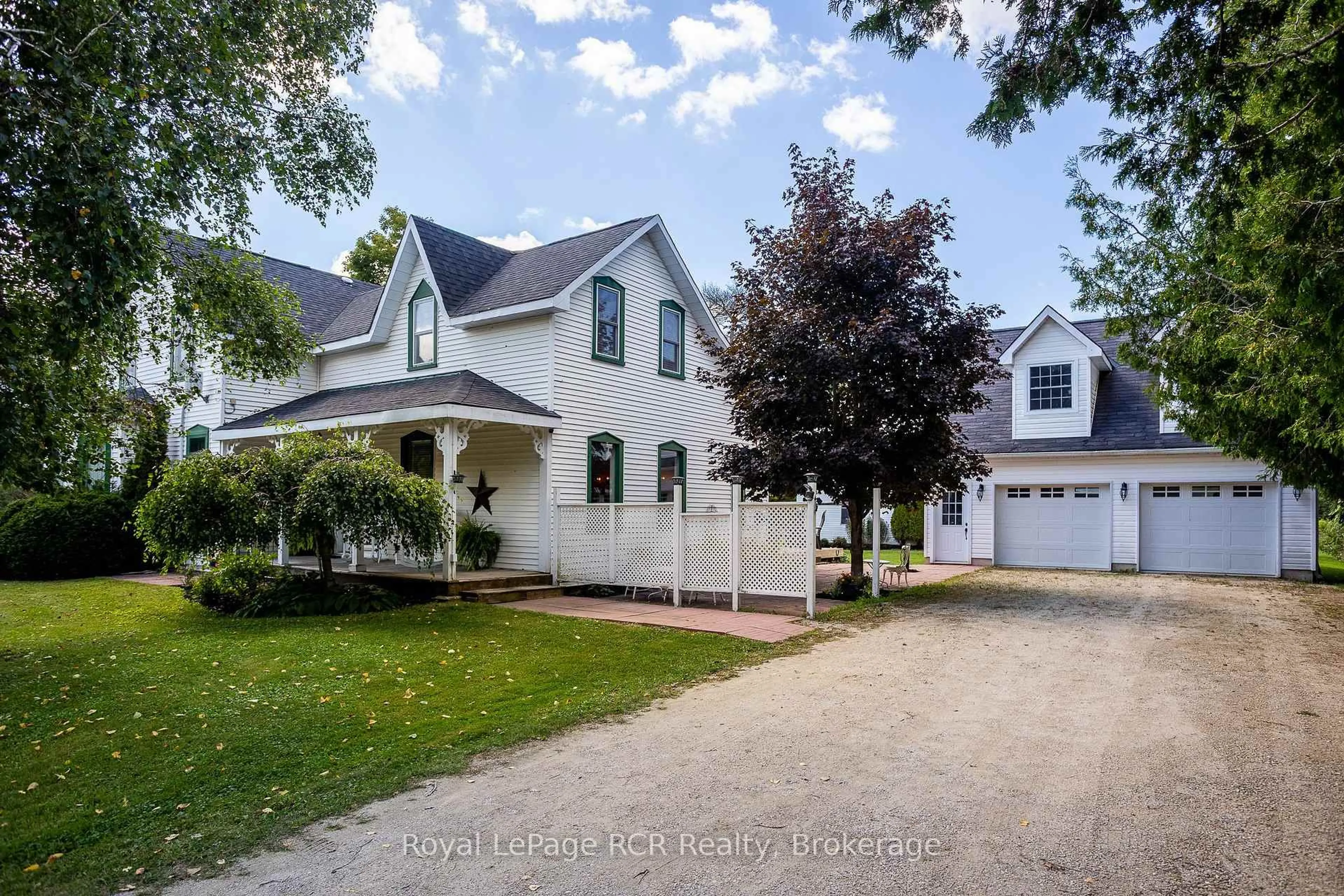 A pic from outside/outdoor area/front of a property/back of a property/a pic from drone, street for 580283 Side Road 60, Chatsworth Ontario N0H 1C0