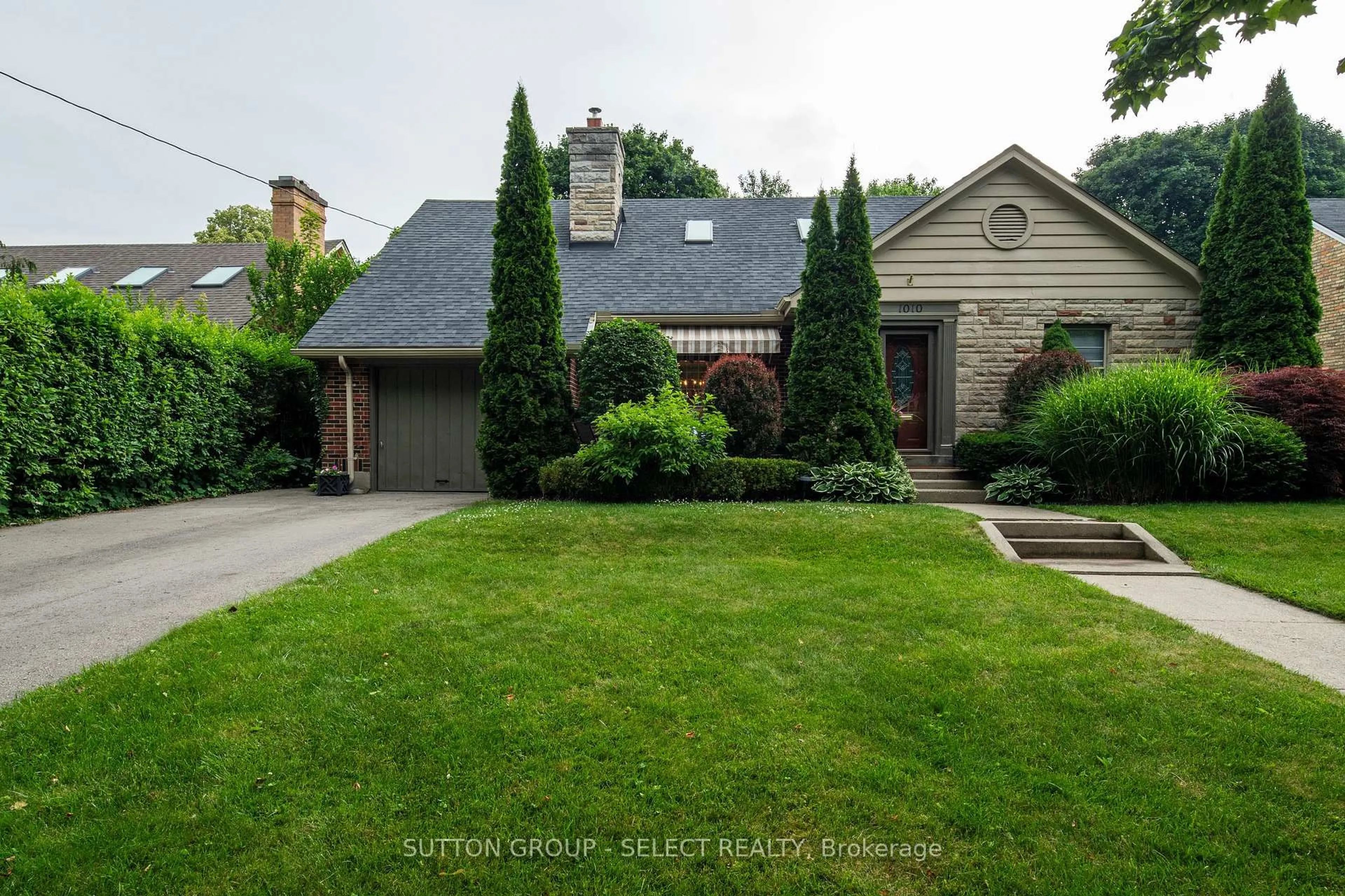 Home with brick exterior material, street for 1010 HARRISON Ave, London East Ontario N5Y 2V2