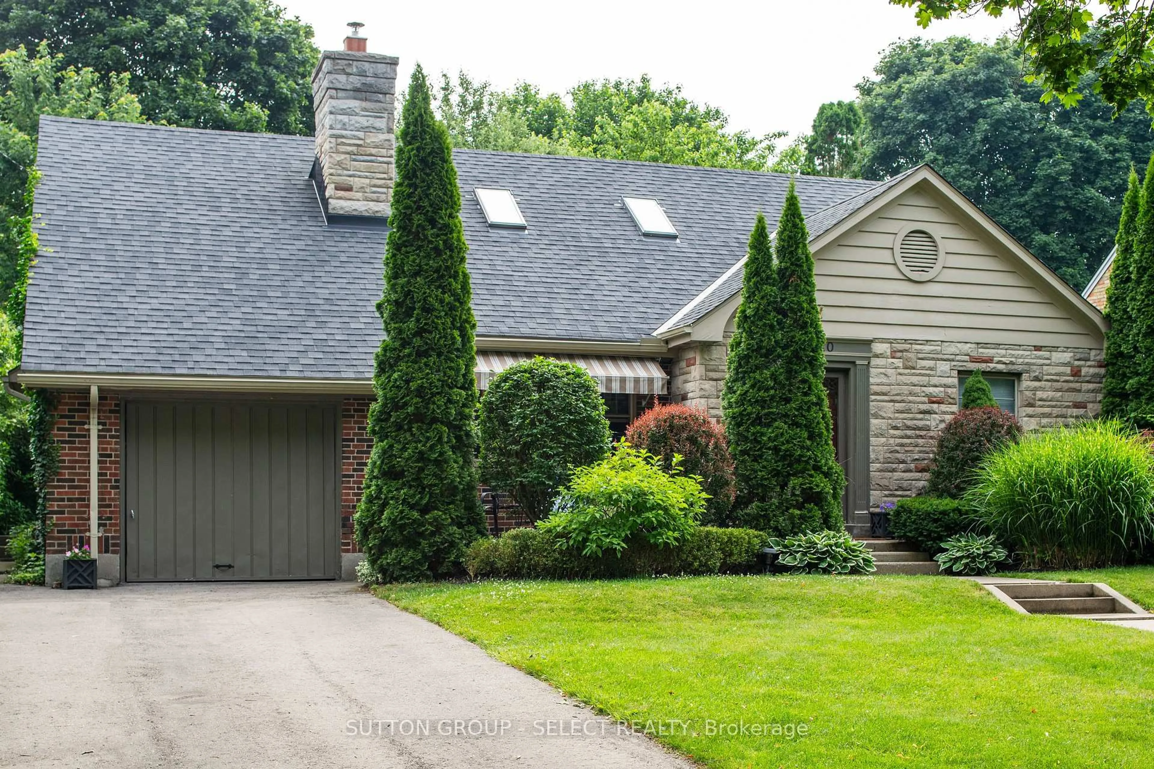 Unknown for 1010 HARRISON Ave, London East Ontario N5Y 2V2