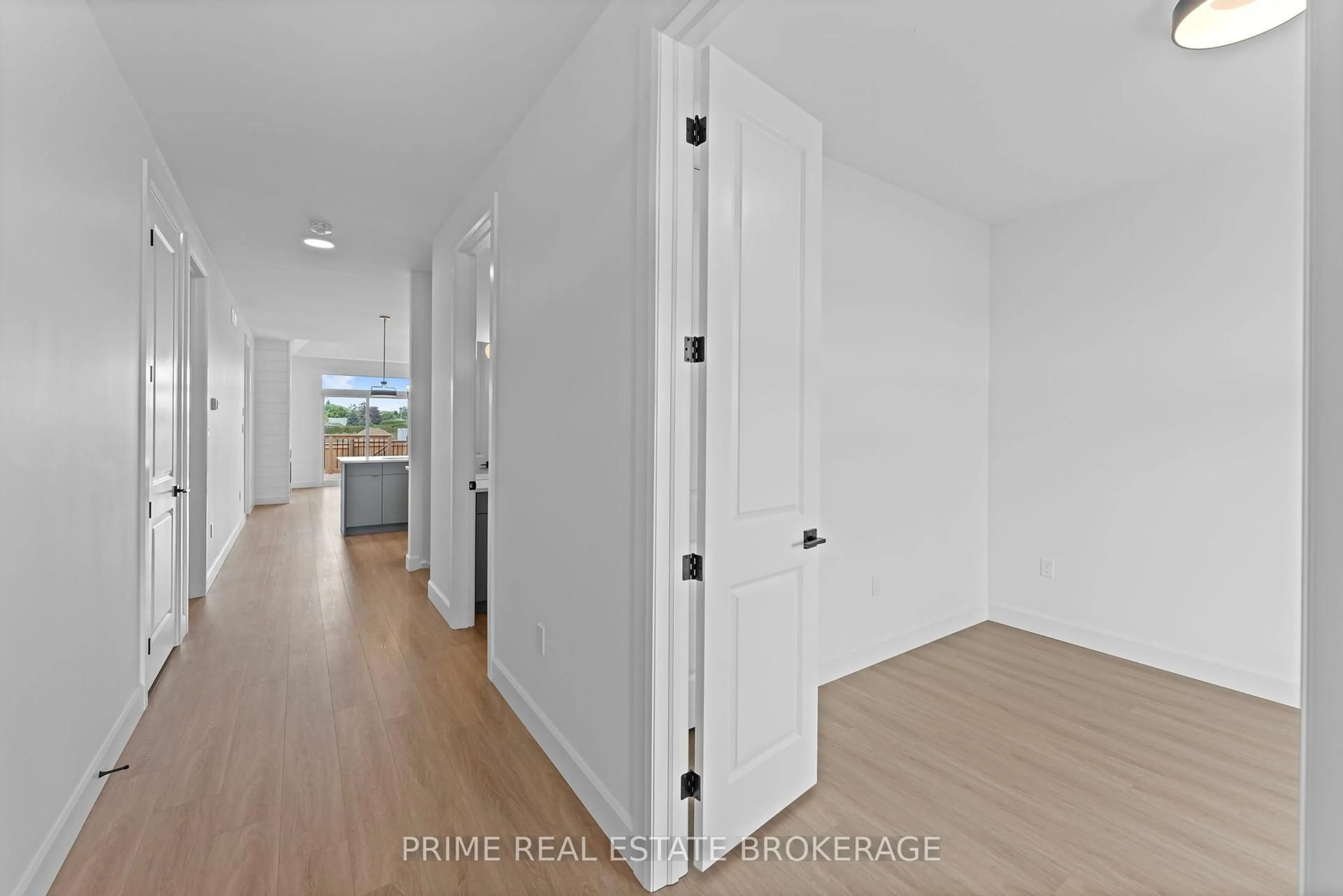 Indoor entryway for 110 Coastal Cres #1, Lambton Shores Ontario N0M 1T0