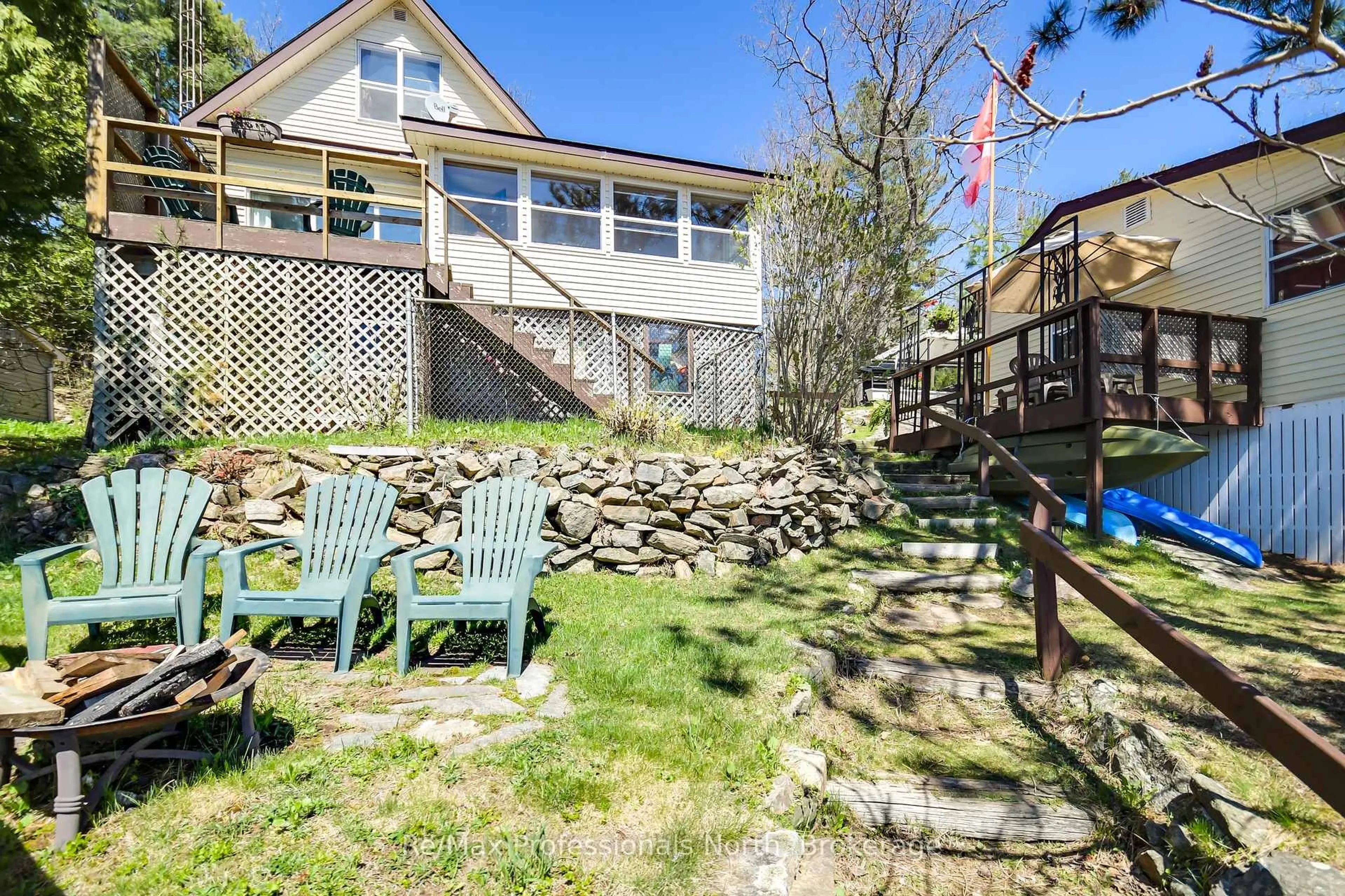 Patio, water/lake/river/ocean view for 1055 EVANSWOOD Dr, Gravenhurst Ontario P0E 1G0