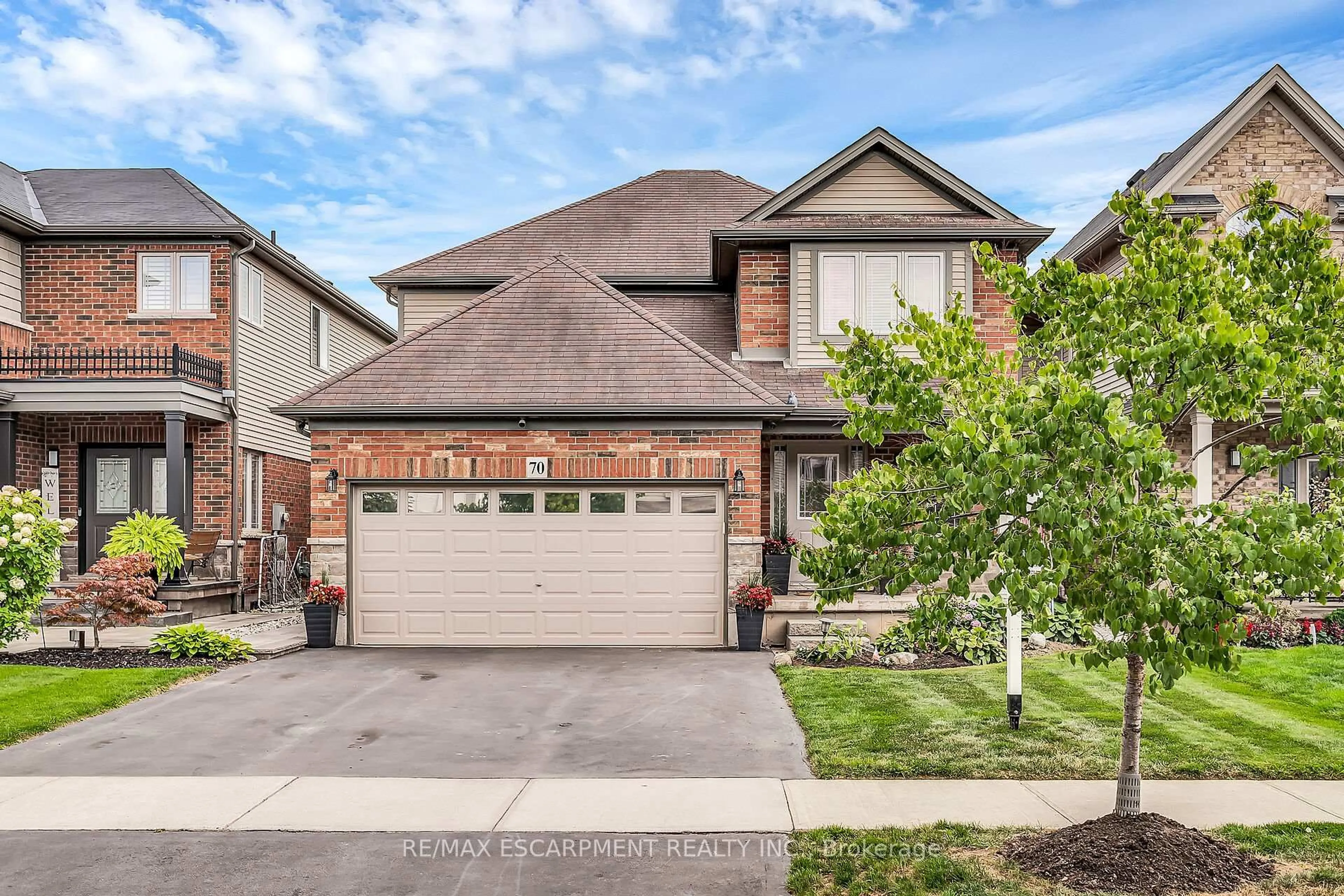 Home with brick exterior material, street for 70 Escarpment Dr, Hamilton Ontario L8E 0G4