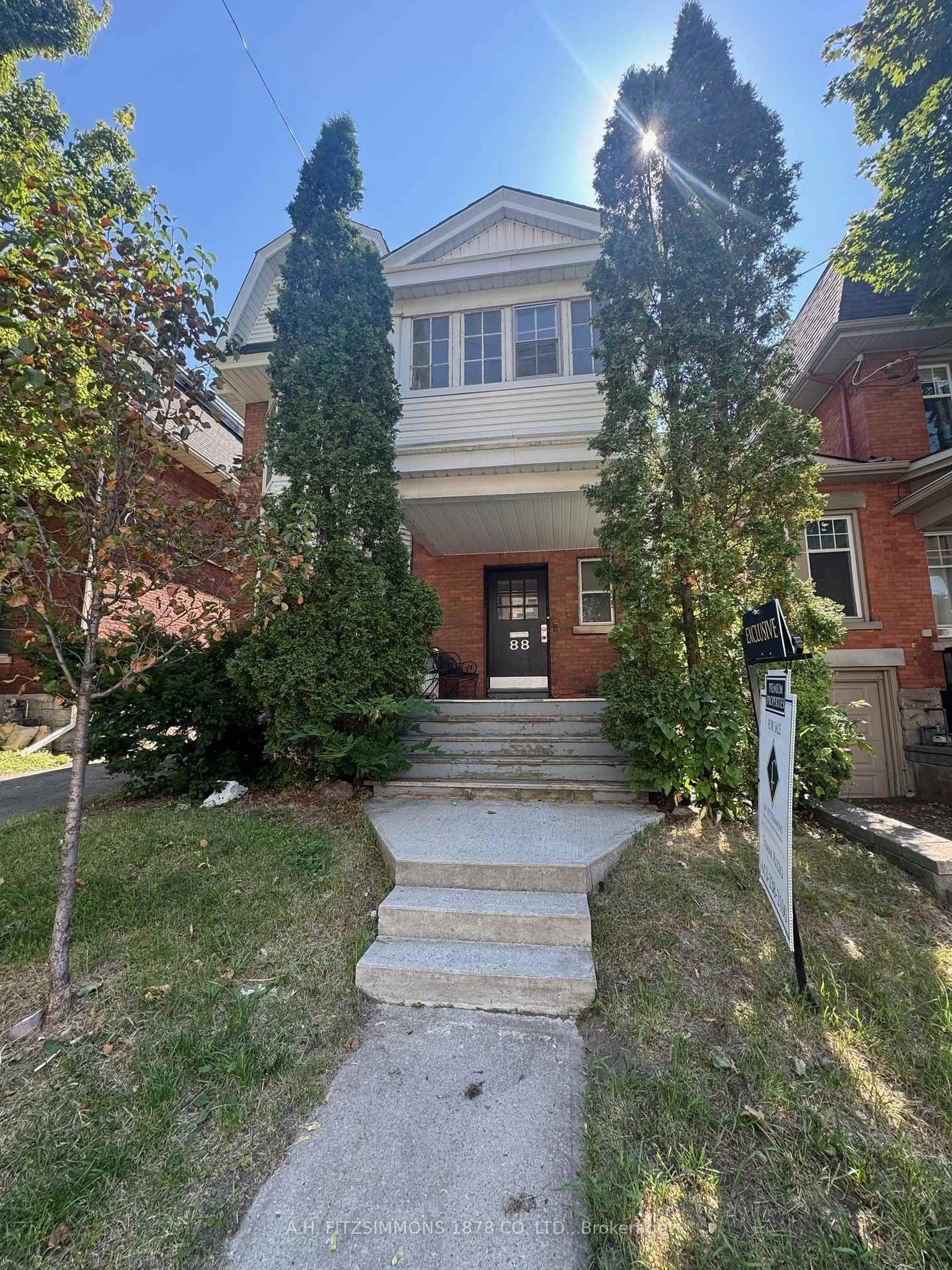 Home with brick exterior material, street for 88 Fifth Ave, Ottawa Ontario K1S 2M7