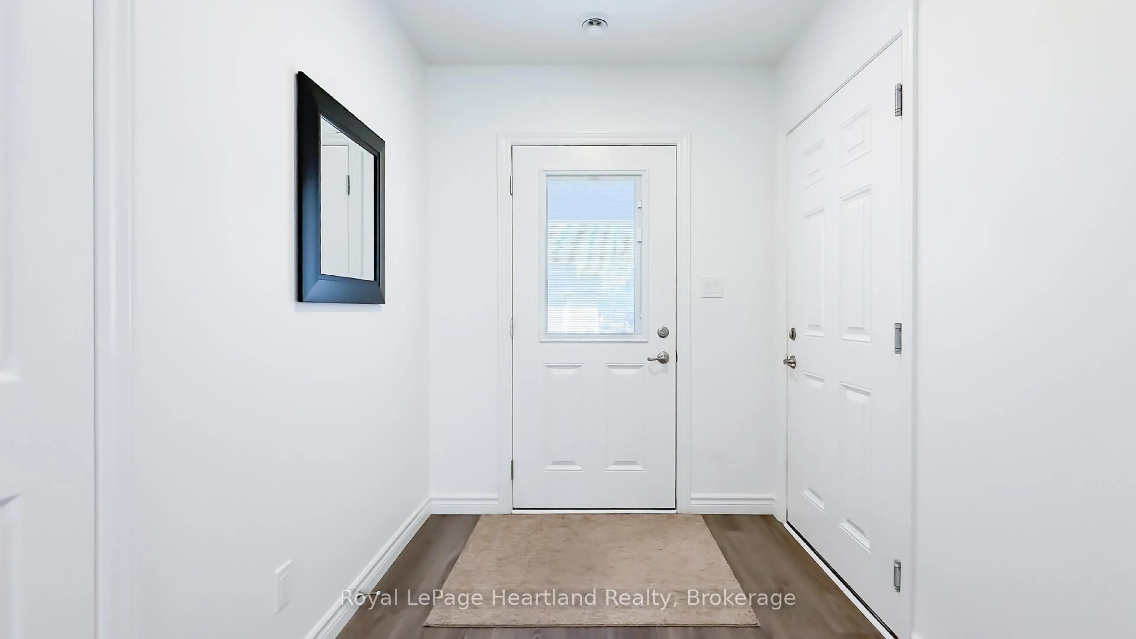 Indoor entryway for 263 LAKE BREEZE Dr, Ashfield-Colborne-Wawanosh Ontario N7A 0C6