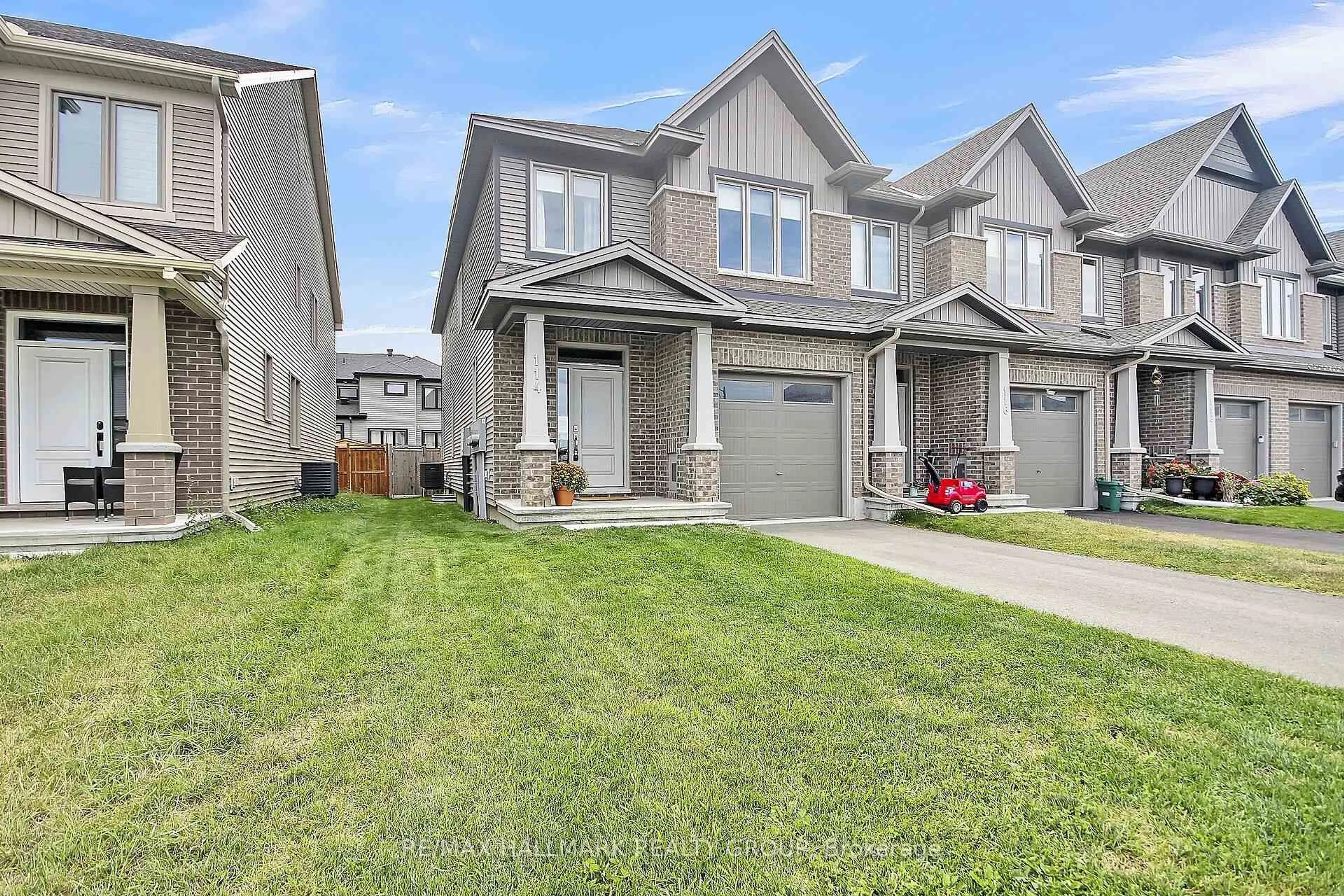 Unknown for 114 Jardiniere St, Ottawa Ontario K2S 2K2