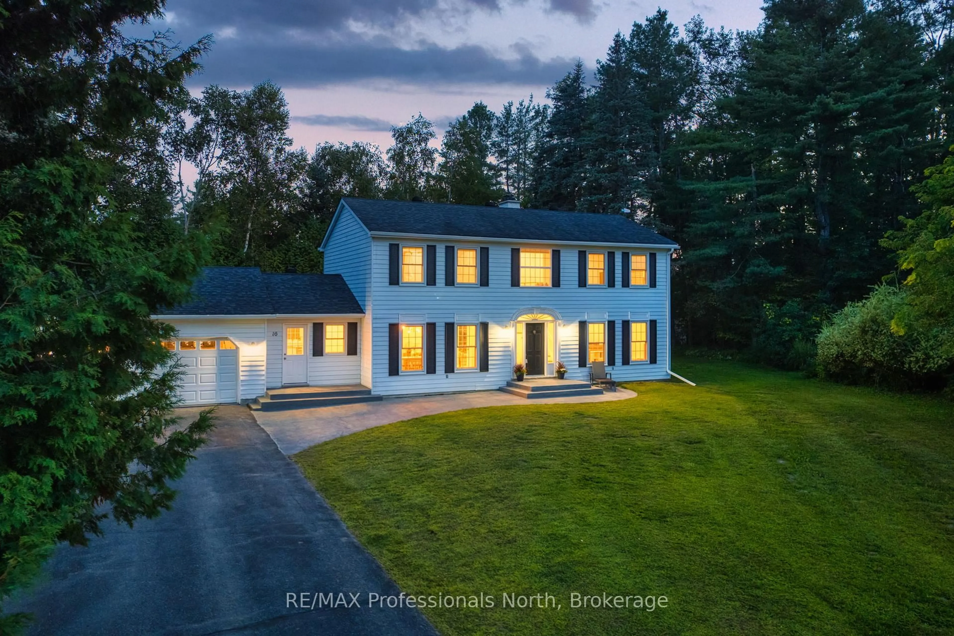 A pic from outside/outdoor area/front of a property/back of a property/a pic from drone, street for 16 Brobst Forest Cres, Bracebridge Ontario P1L 1C8