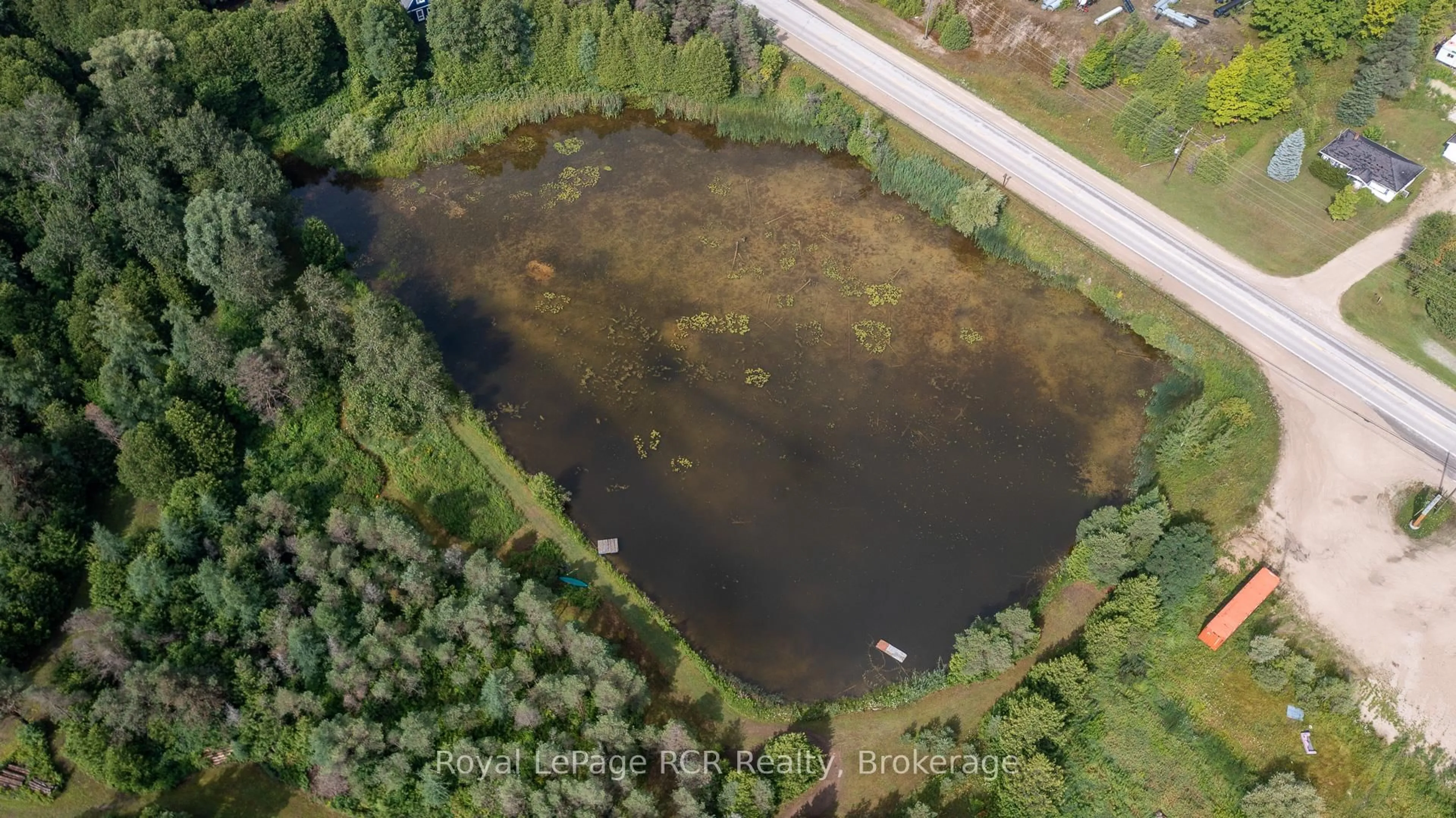 A pic from outside/outdoor area/front of a property/back of a property/a pic from drone, water/lake/river/ocean view for 121 Collingwood St, Grey Highlands Ontario N0C 1E0