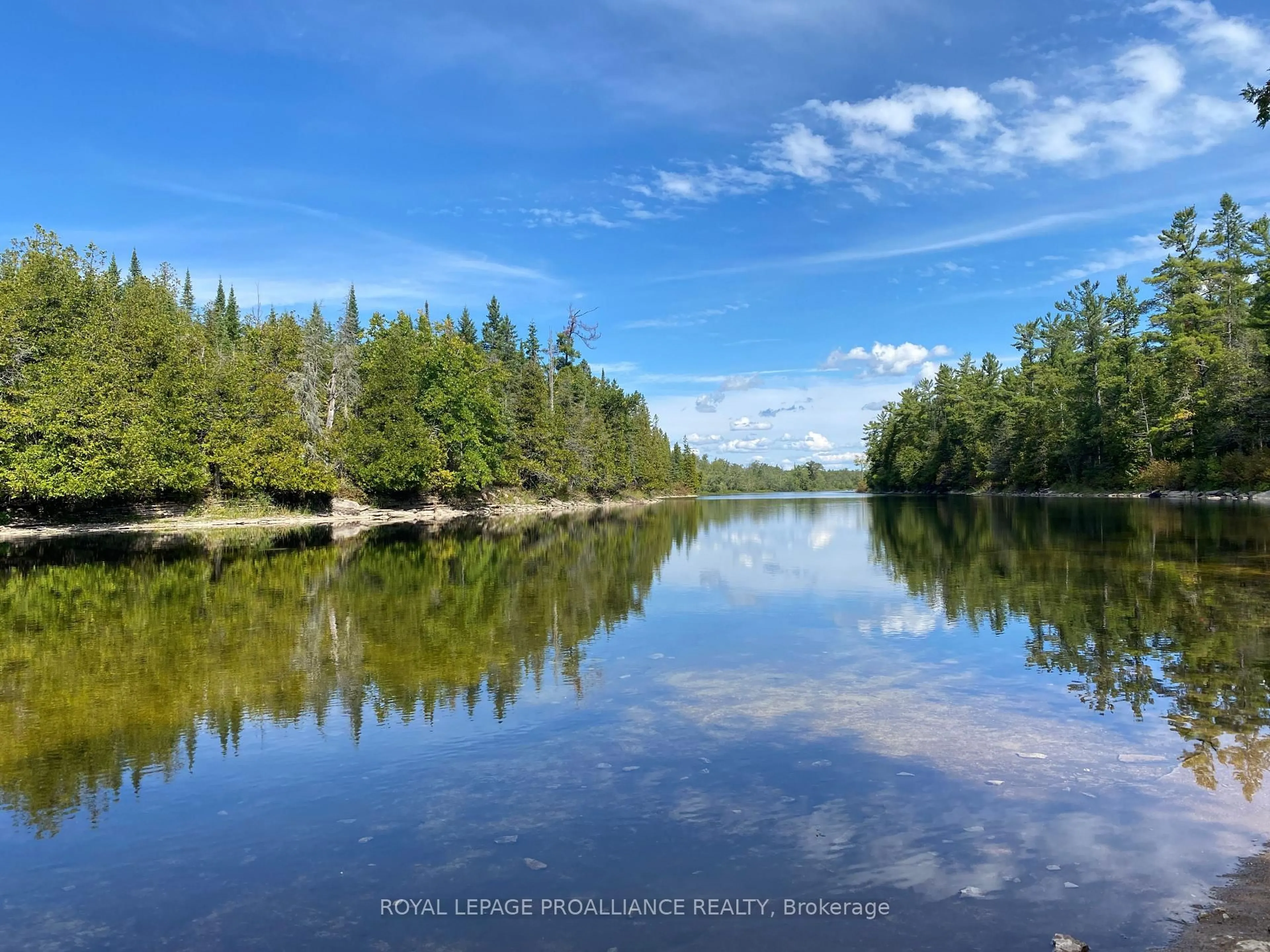 Blurry image for 145 Maple Rd, Limoges Ontario K0K 2M0