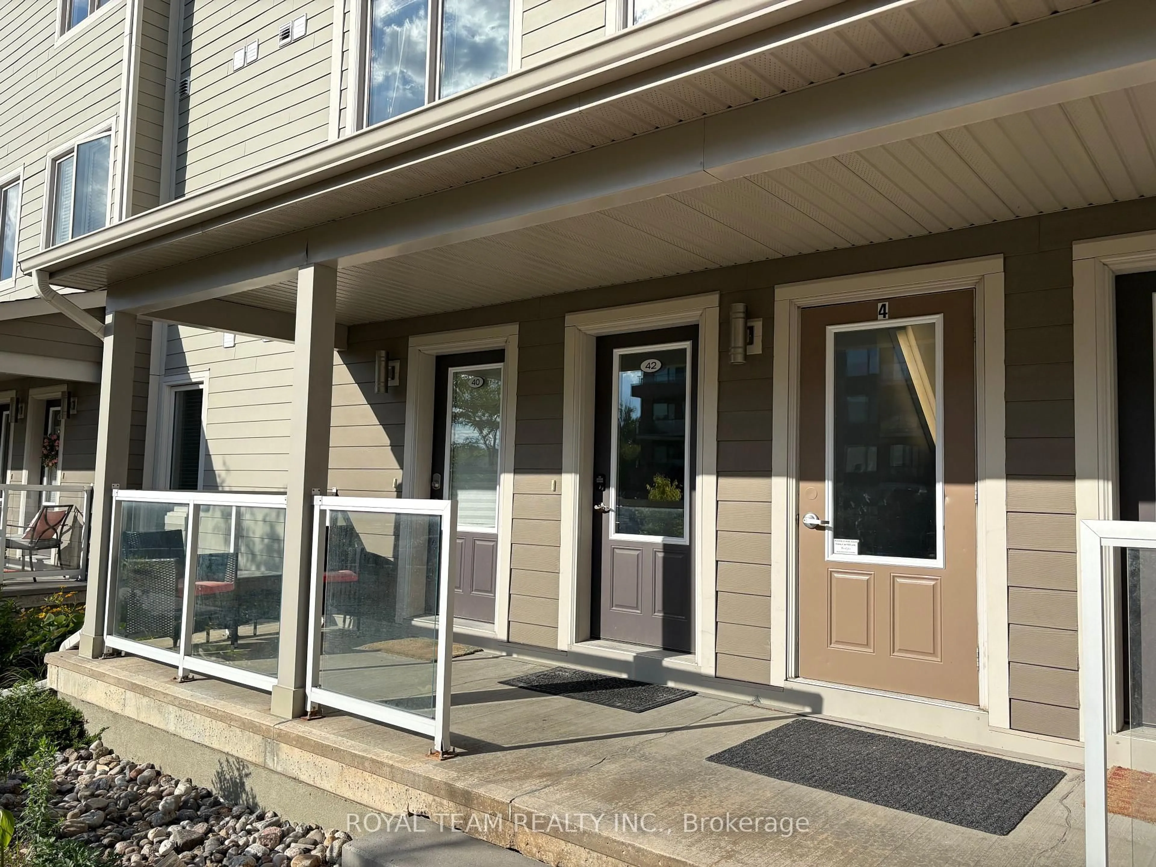 Unknown for 42 Meach Private, Stittsville Ontario K2S 0T8