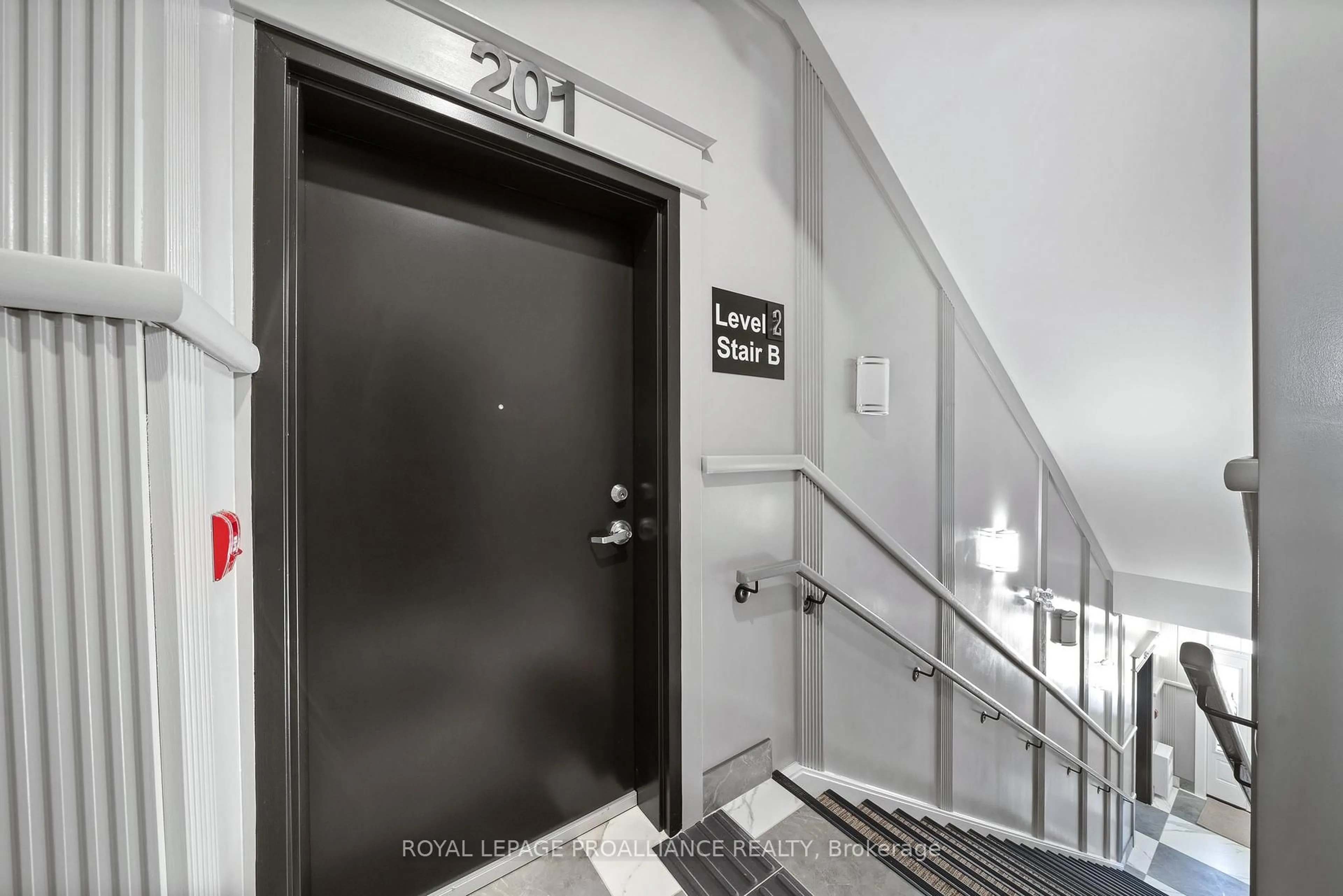 Indoor foyer for 941 Charles Wilson Pkwy #201, Cobourg Ontario K9A 0L2