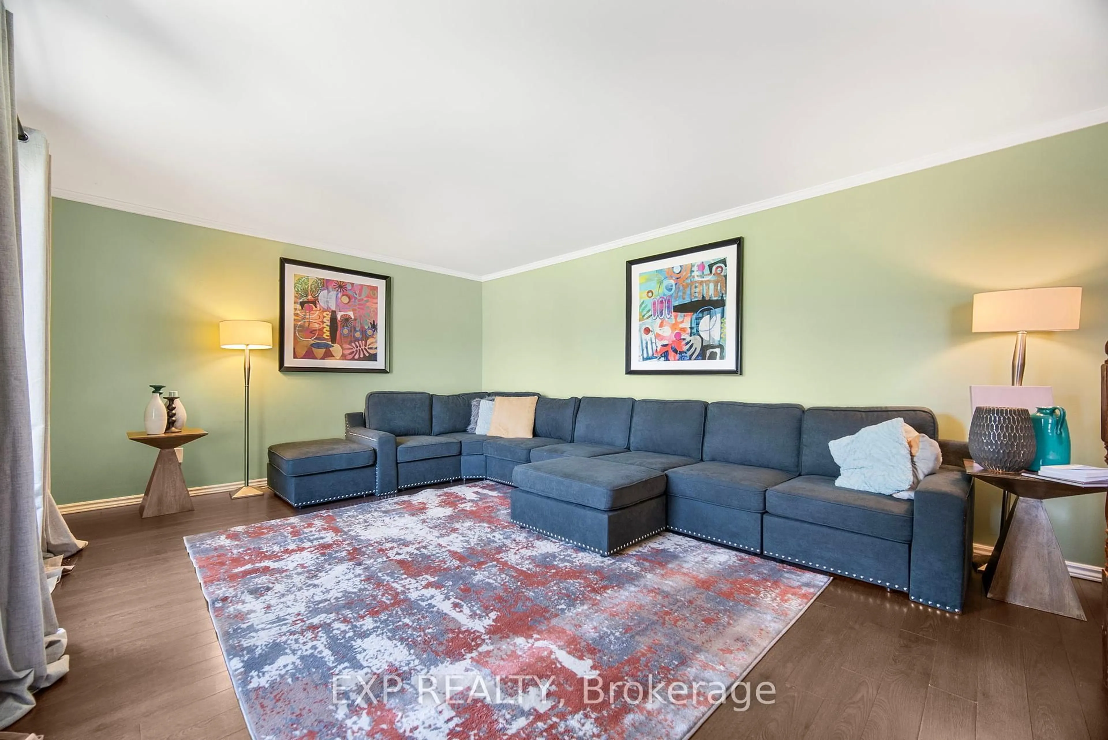 Living room with furniture, unknown for 71 Parry Dr, Chatham-Kent Ontario N7L 2J1