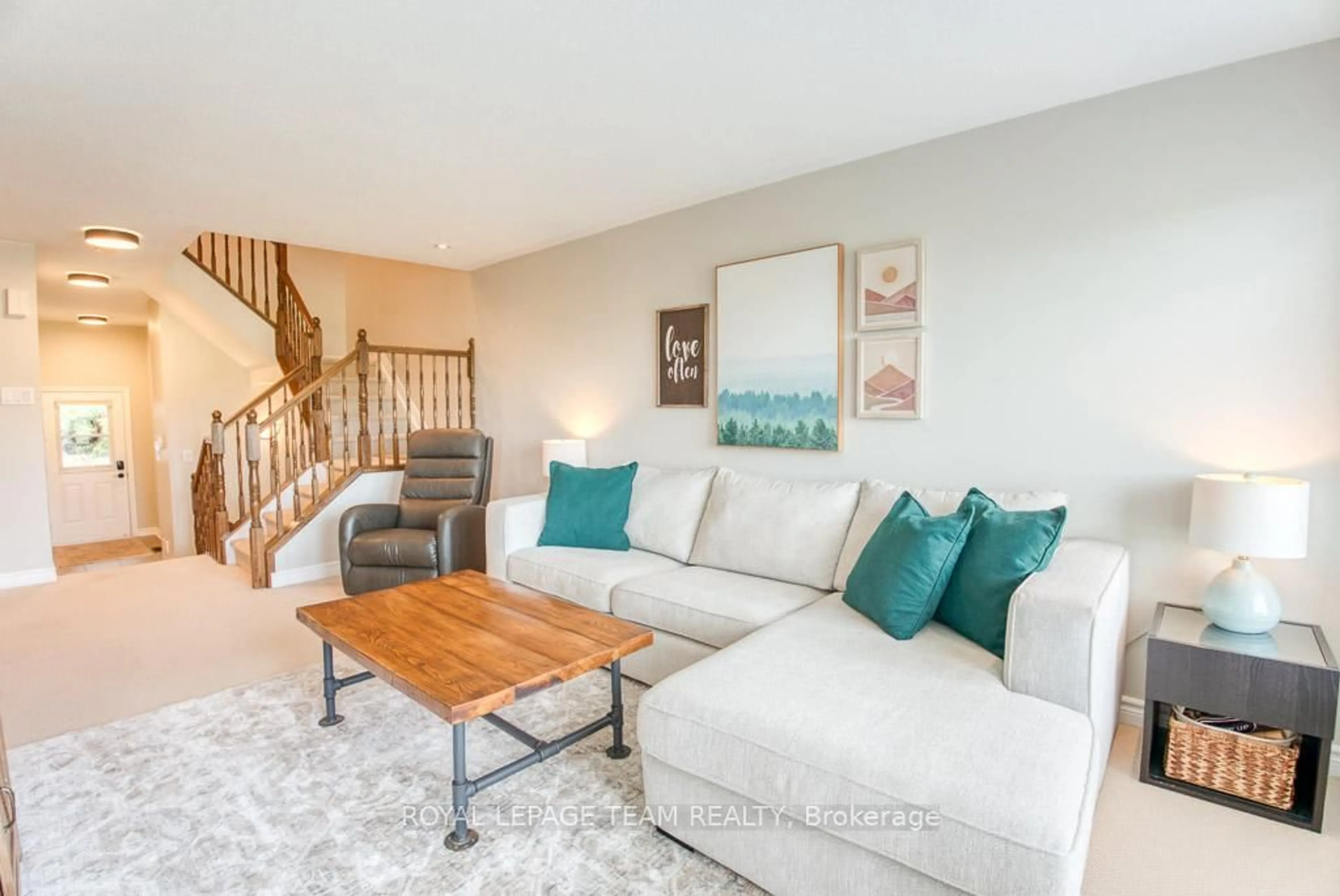 Living room with furniture, unknown for 292 Forestbrook St, Kanata Ontario K2K 0B9