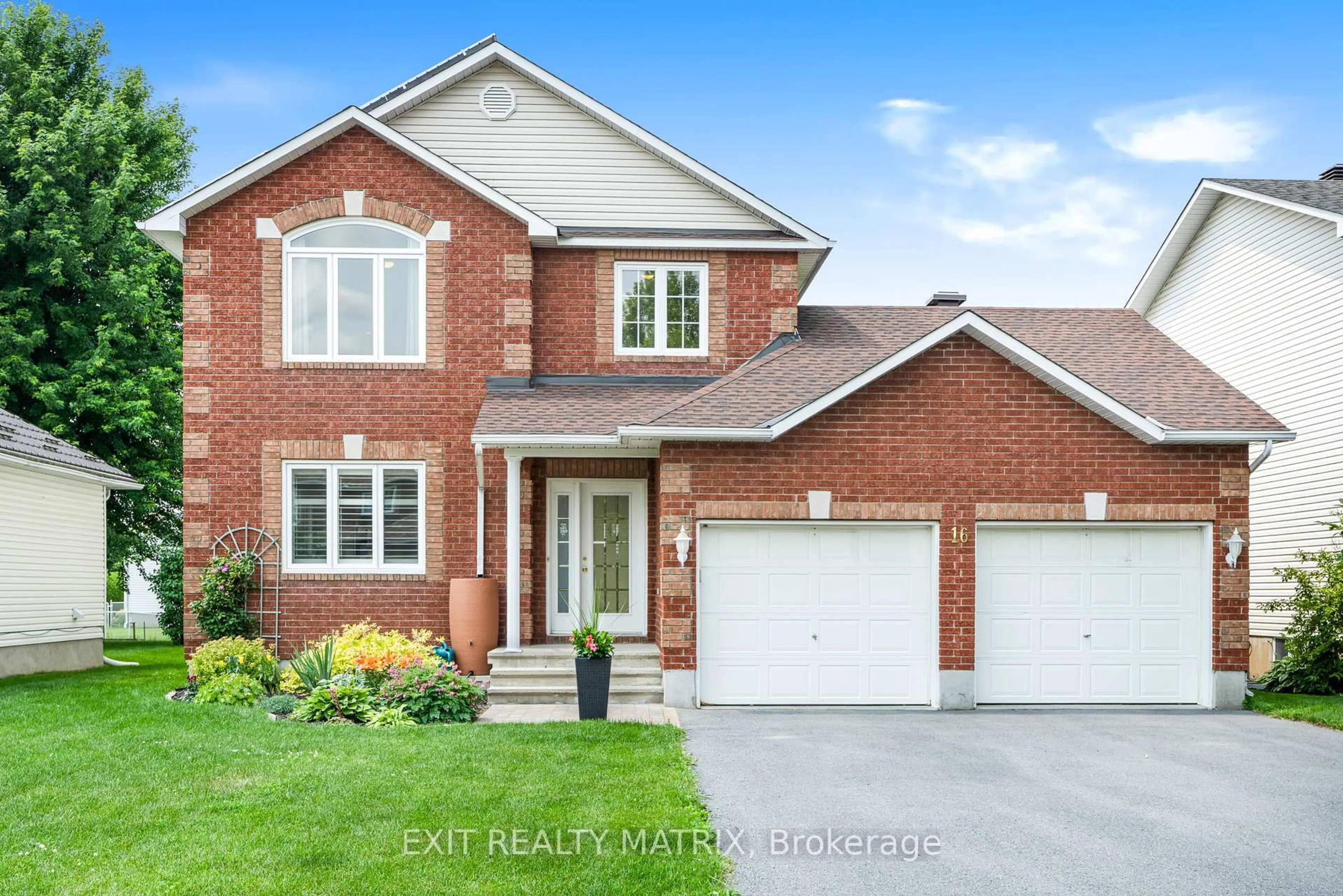 Home with brick exterior material, street for 16 La Citadelle St, Russell Ontario K0A 1W0