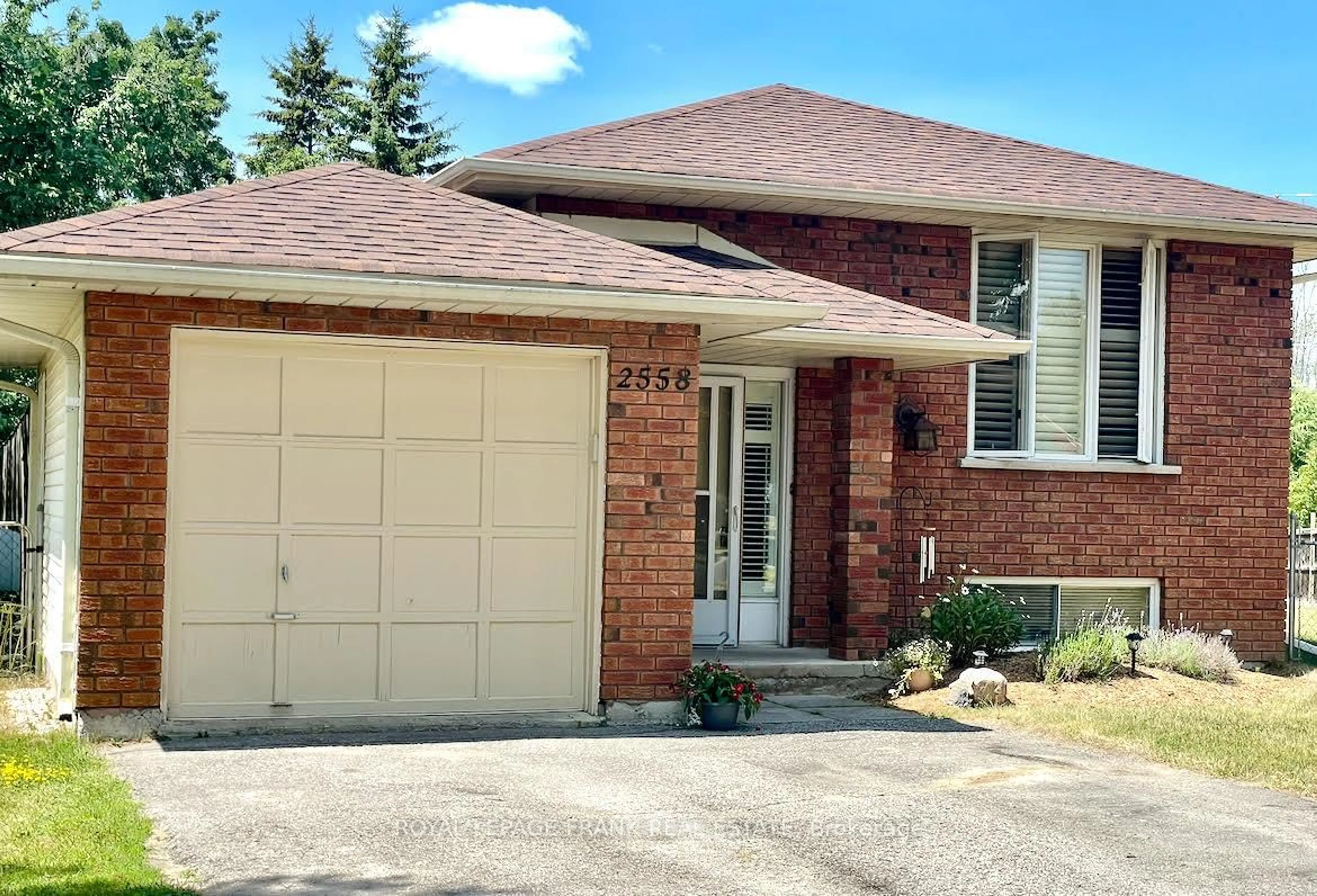 Home with brick exterior material, street for 2558 Foxmeadow Rd, Peterborough Ontario K9L 1X2