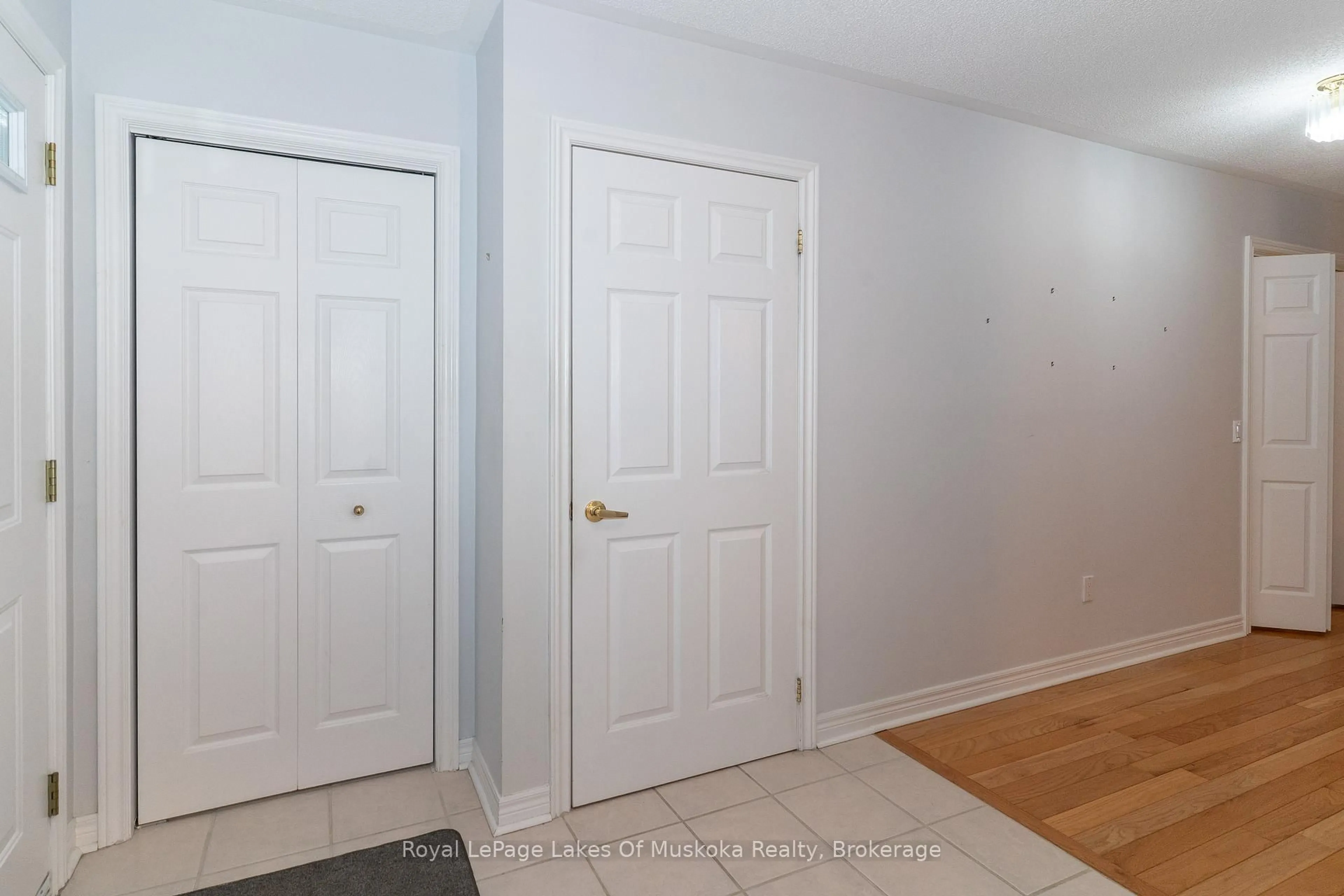 Unknown for 25 Stonehedge Clse, Gravenhurst Ontario P1P 1Y7