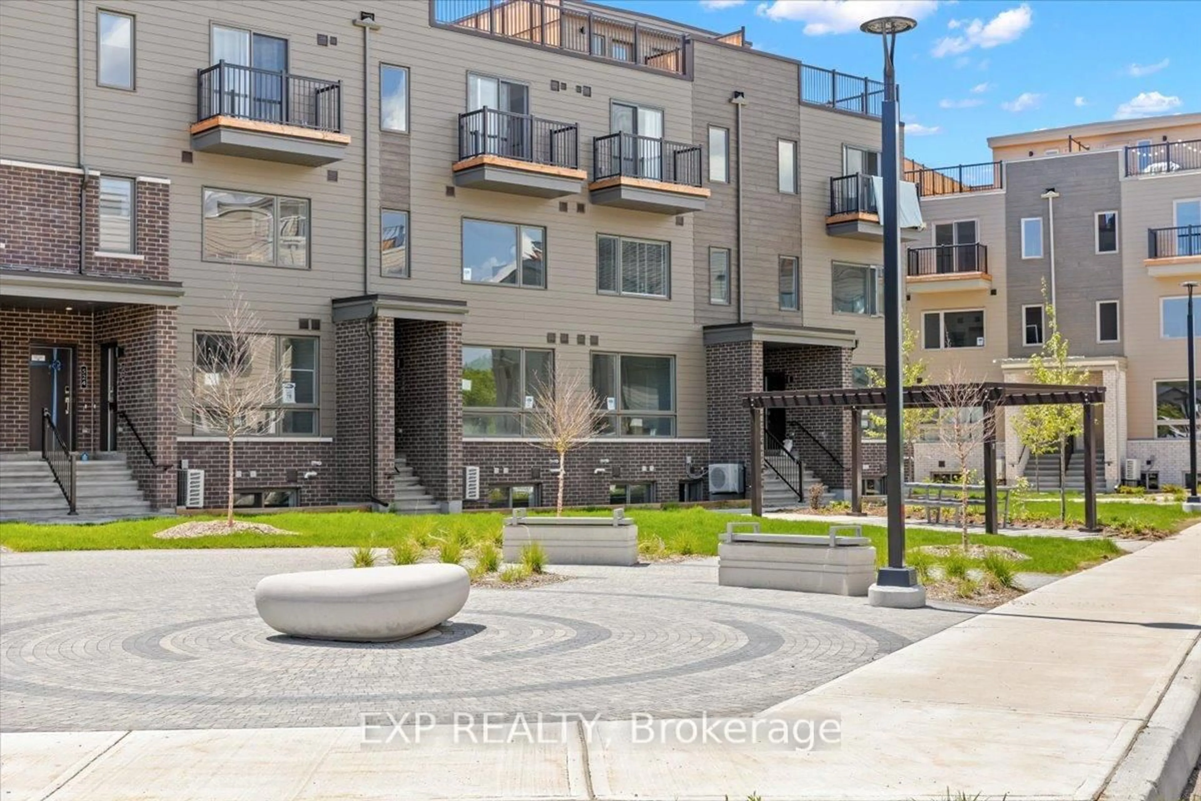 Patio, street for 422 Mishi Private, Ottawa Ontario K1K 0P2