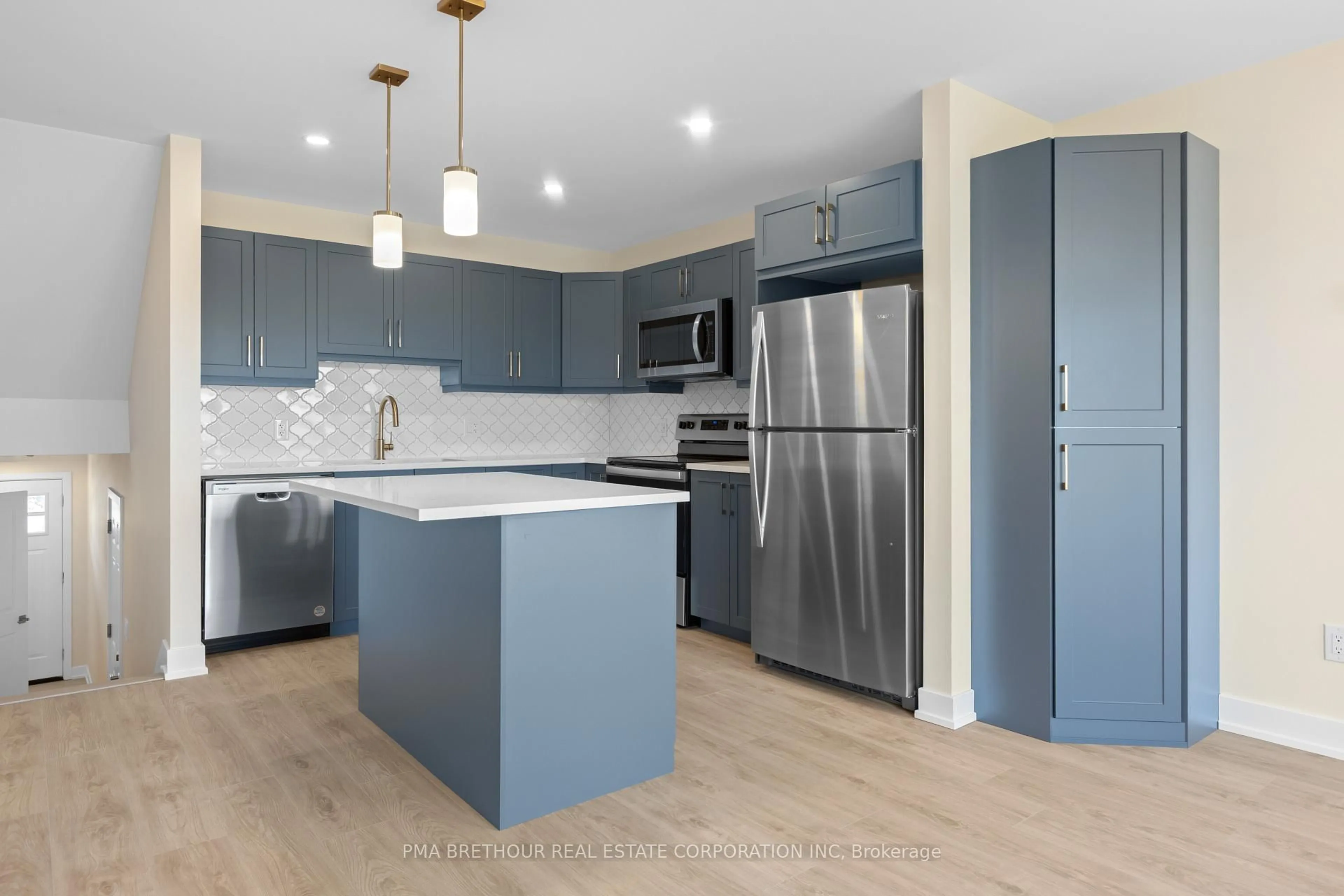 Open concept kitchen, unknown for 66 Staples Blvd, Smiths Falls Ontario K7A 0A5