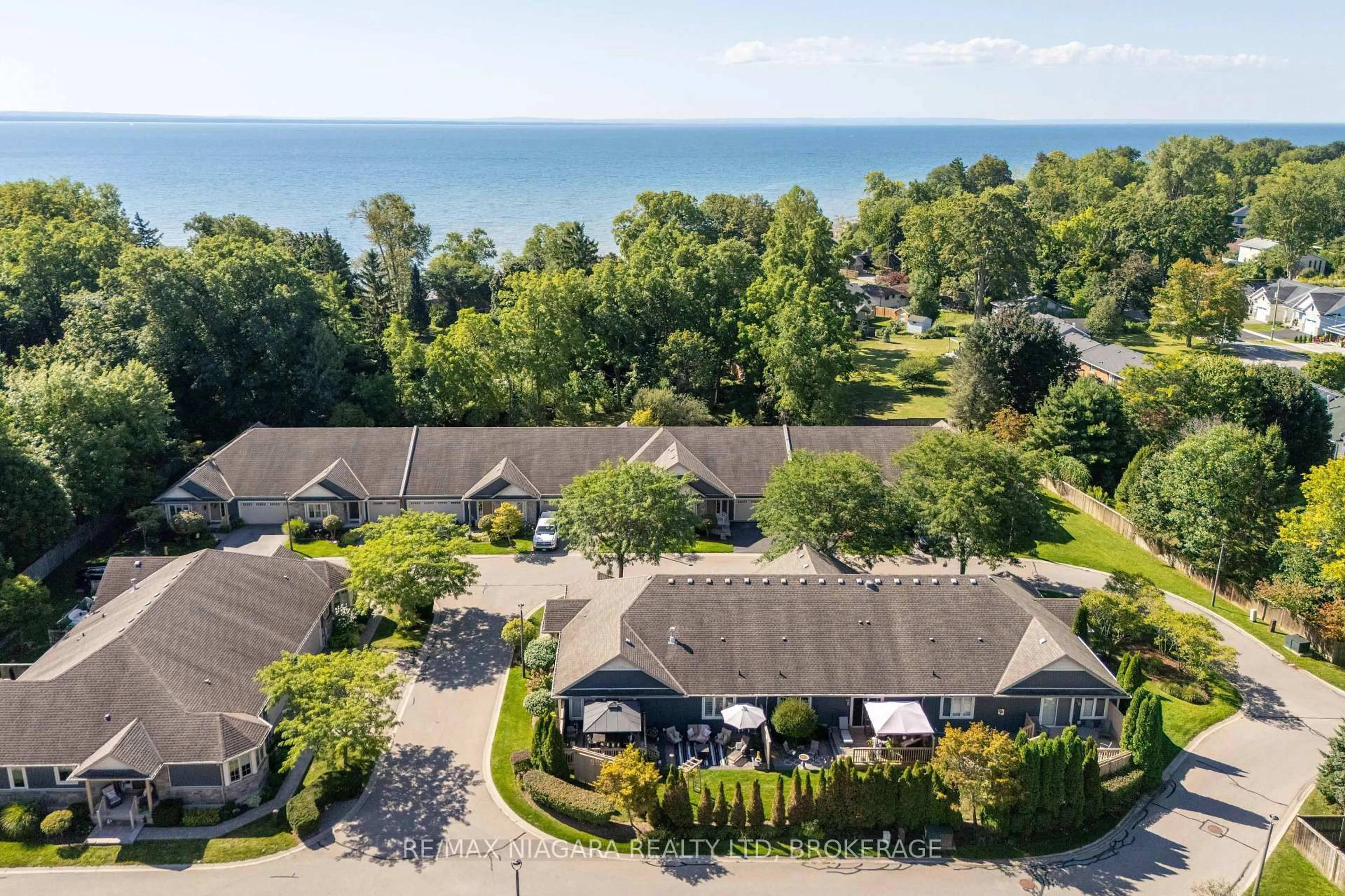 A pic from outside/outdoor area/front of a property/back of a property/a pic from drone, water/lake/river/ocean view for 310 Ridge Rd #19, Fort Erie Ontario L0S 1N0