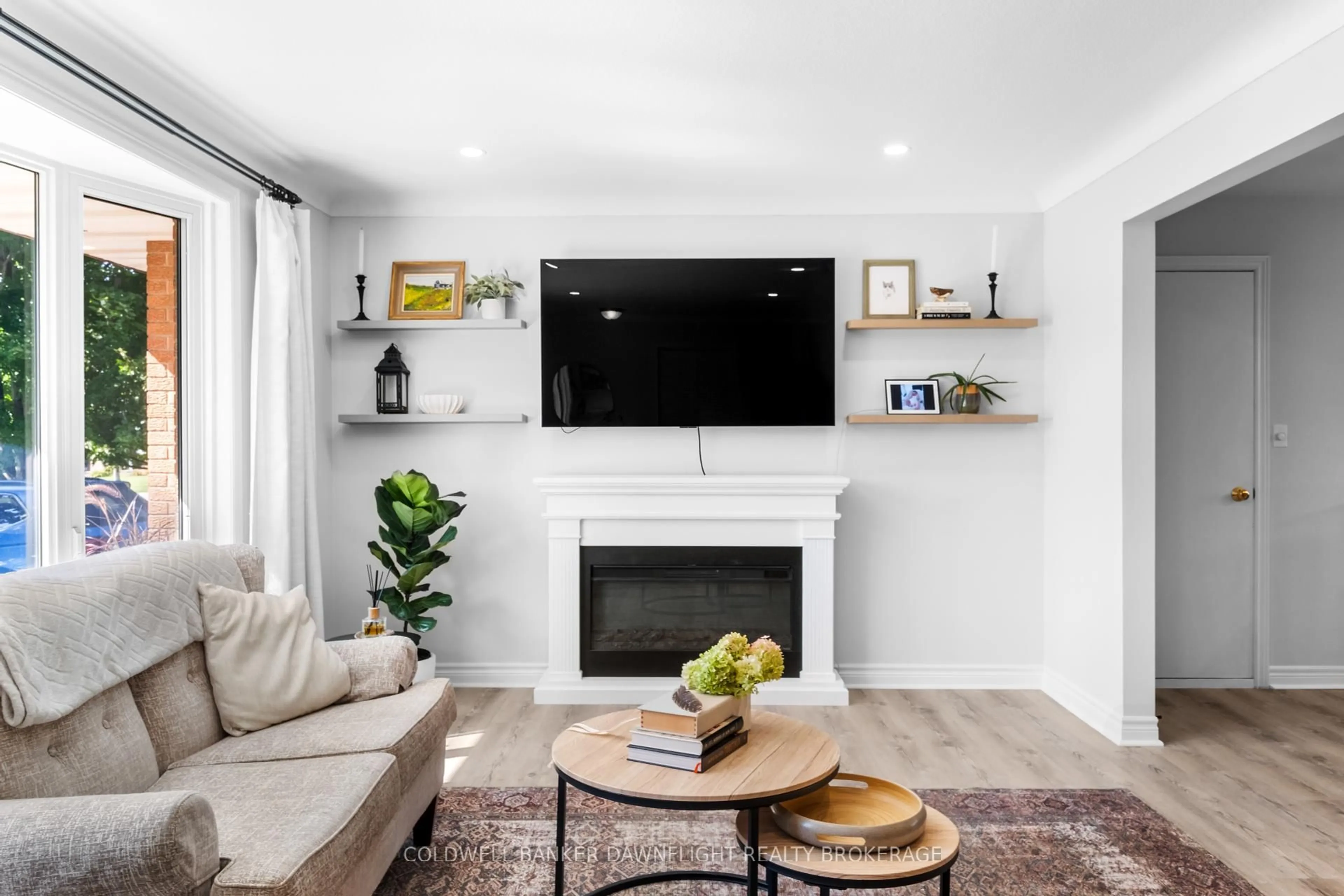 Living room with furniture, unknown for 56 HILLCREST Dr, South Huron Ontario N0M 1S3