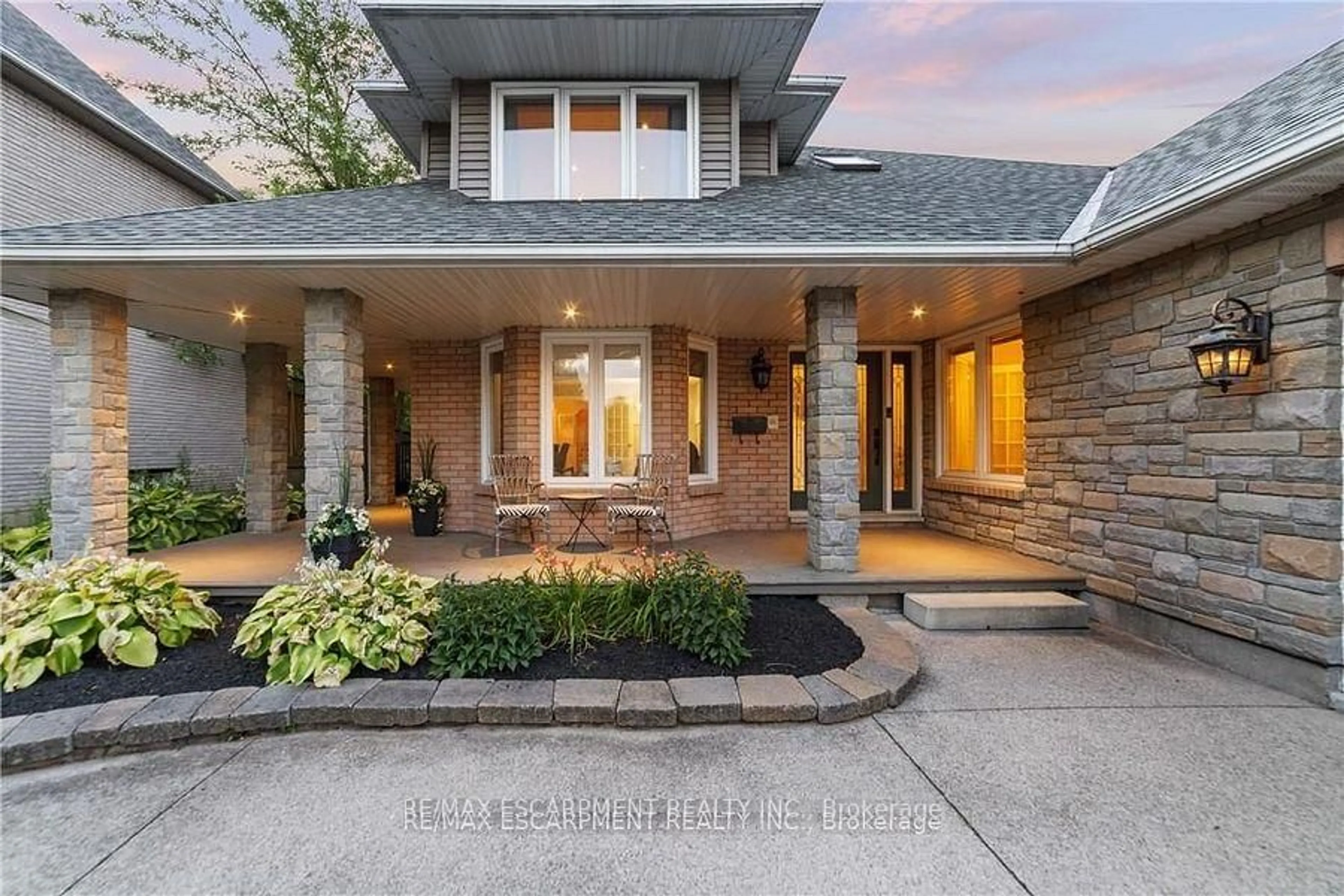 Home with brick exterior material, unknown for 117 Miller Dr, Hamilton Ontario L9G 4W2