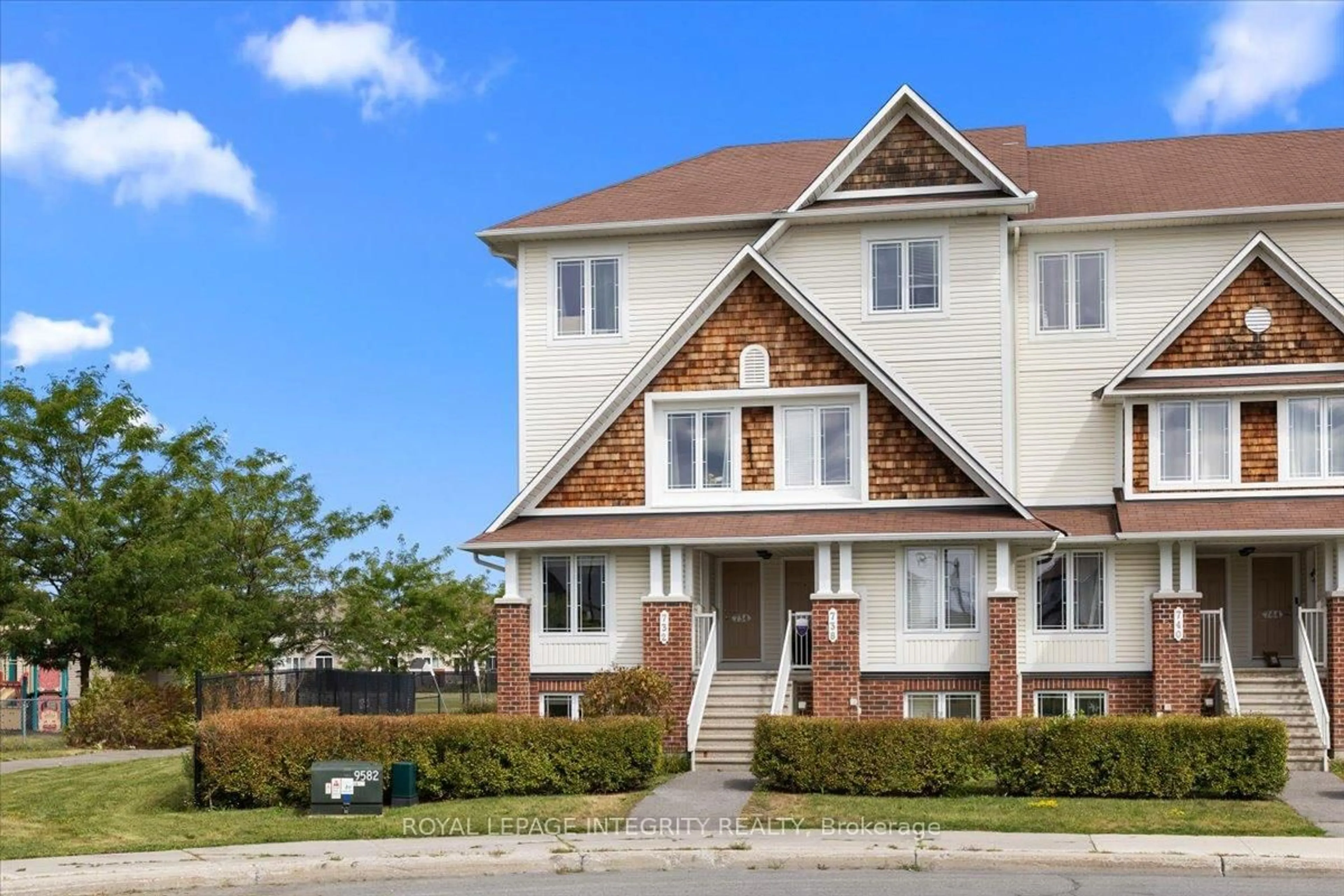 Home with brick exterior material, street for 732 Lakeridge Dr, Ottawa Ontario K4A 0N5