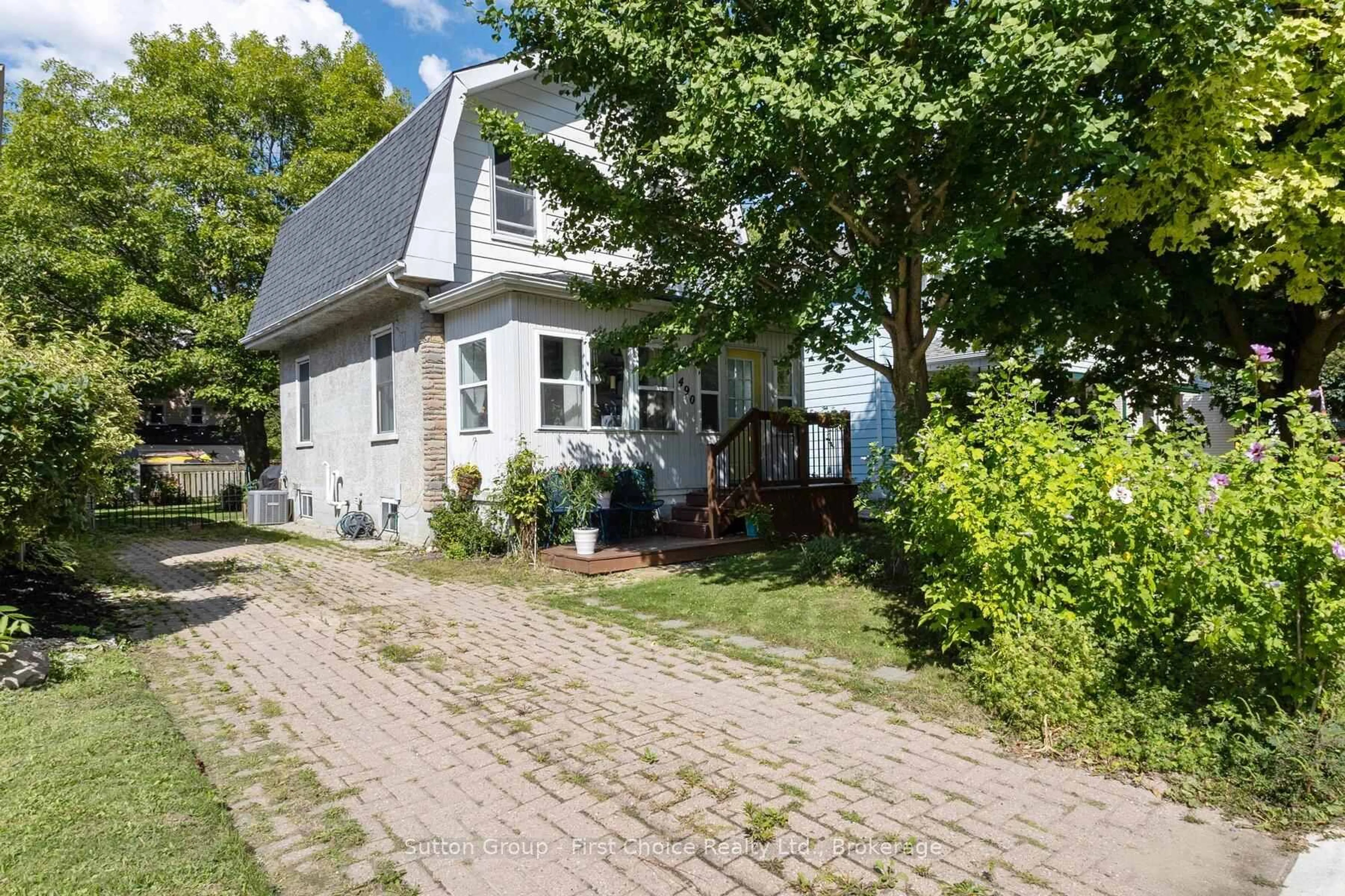 Unknown for 490 Brunswick St, Stratford Ontario N5A 3N6