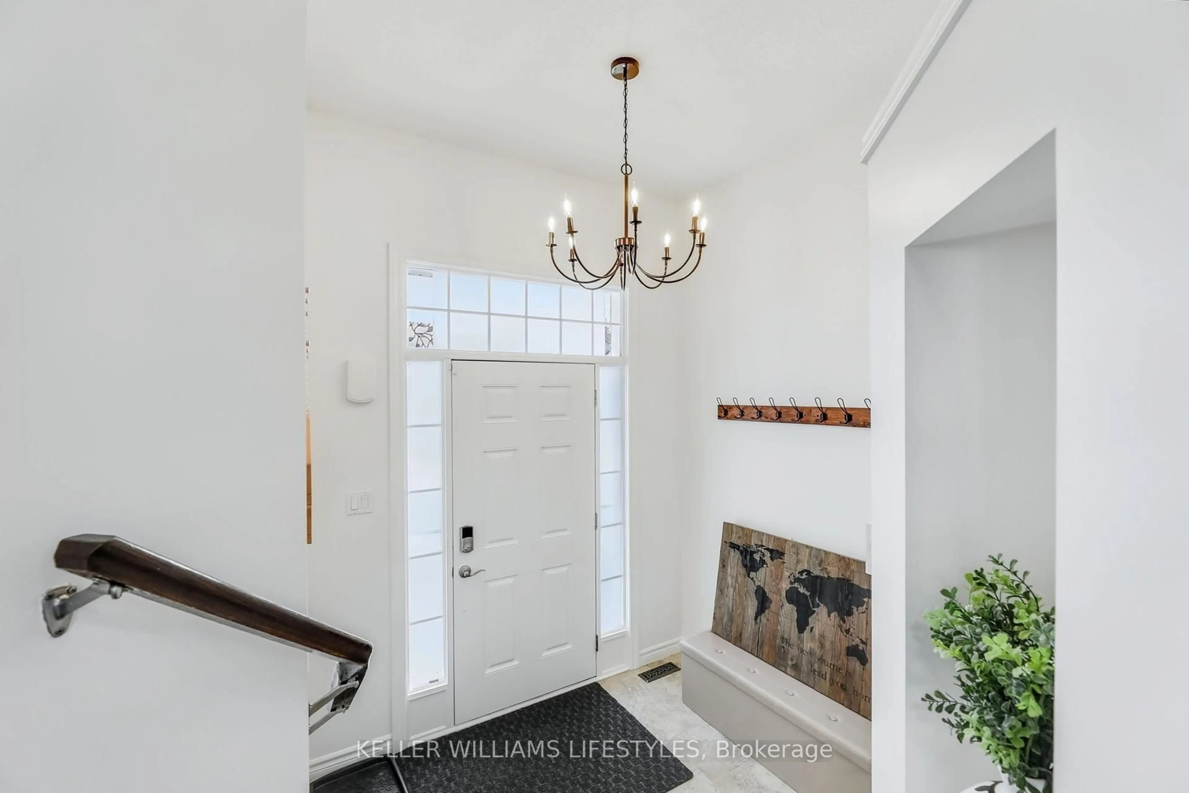 Indoor entryway for 940 GRENFELL Dr, London North Ontario N5X 4R8