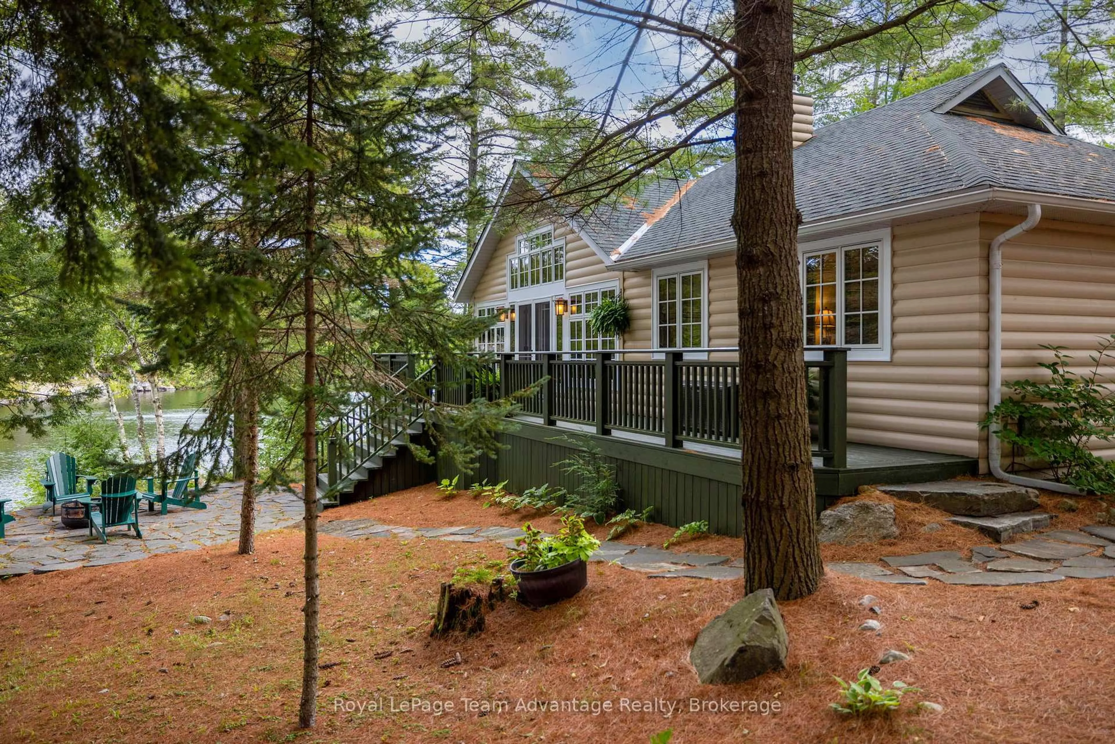 Patio, water/lake/river/ocean view for 5 Fallingview Tr, Seguin Ontario P2A 0B2